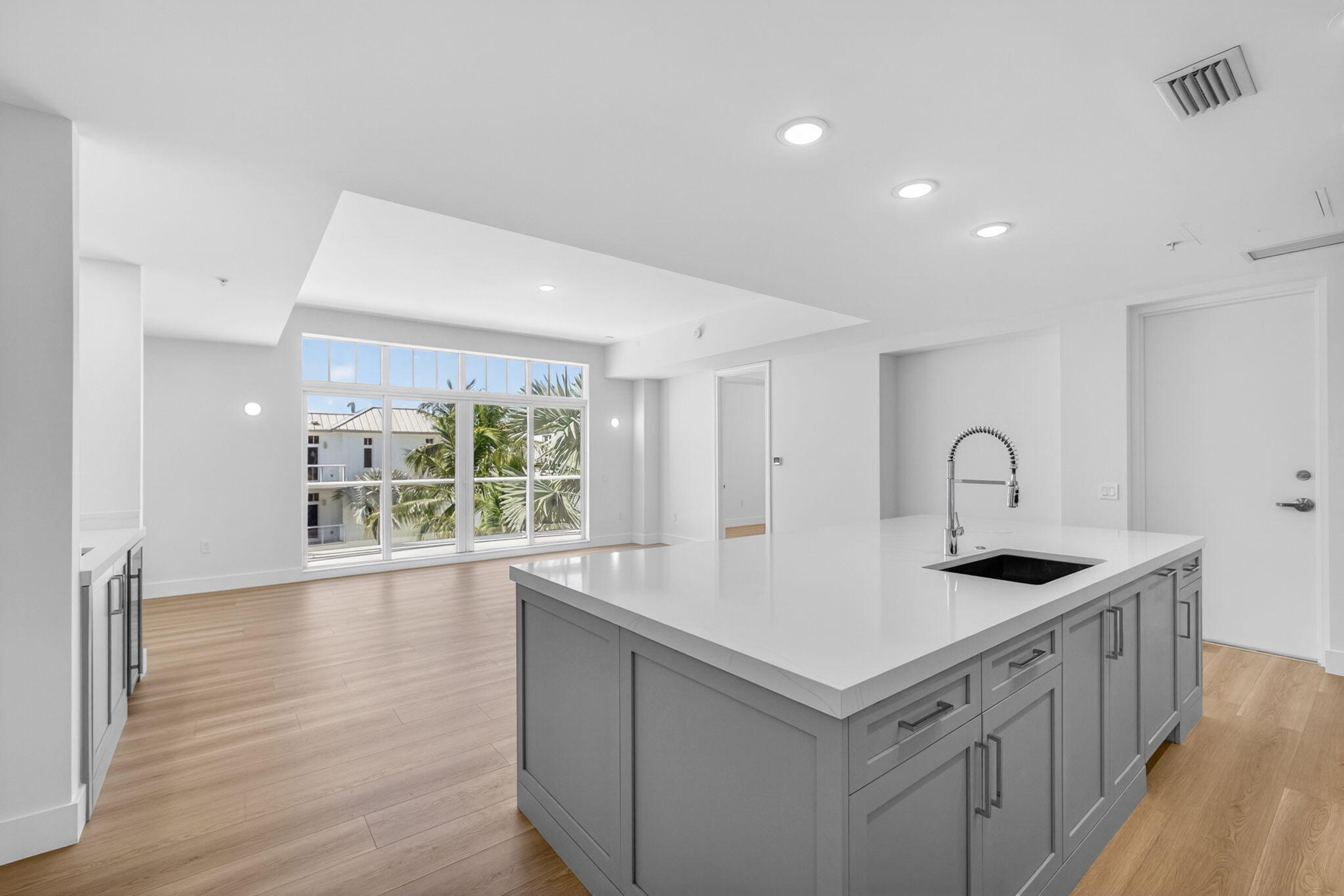 182 Lake #5-301, Palm Beach Shores FL 33404