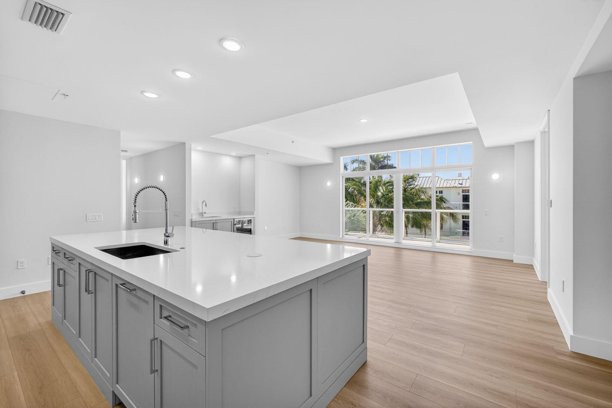 182 Lake #5-301, Palm Beach Shores FL 33404