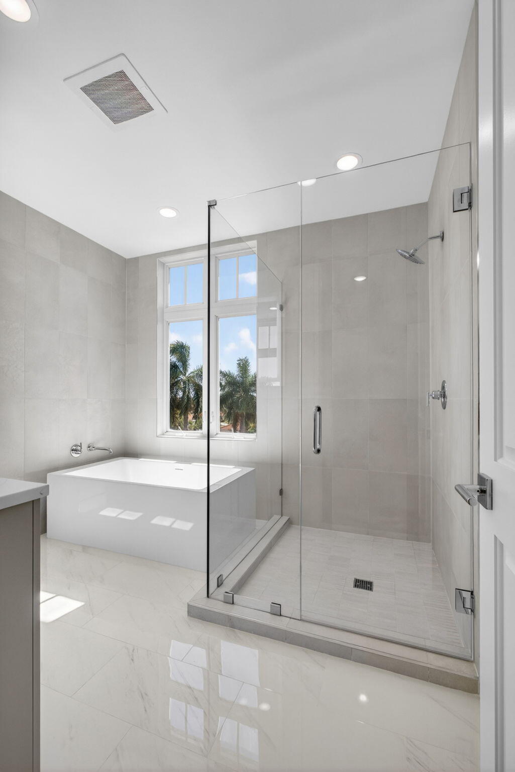 182 Lake #5-301, Palm Beach Shores FL 33404