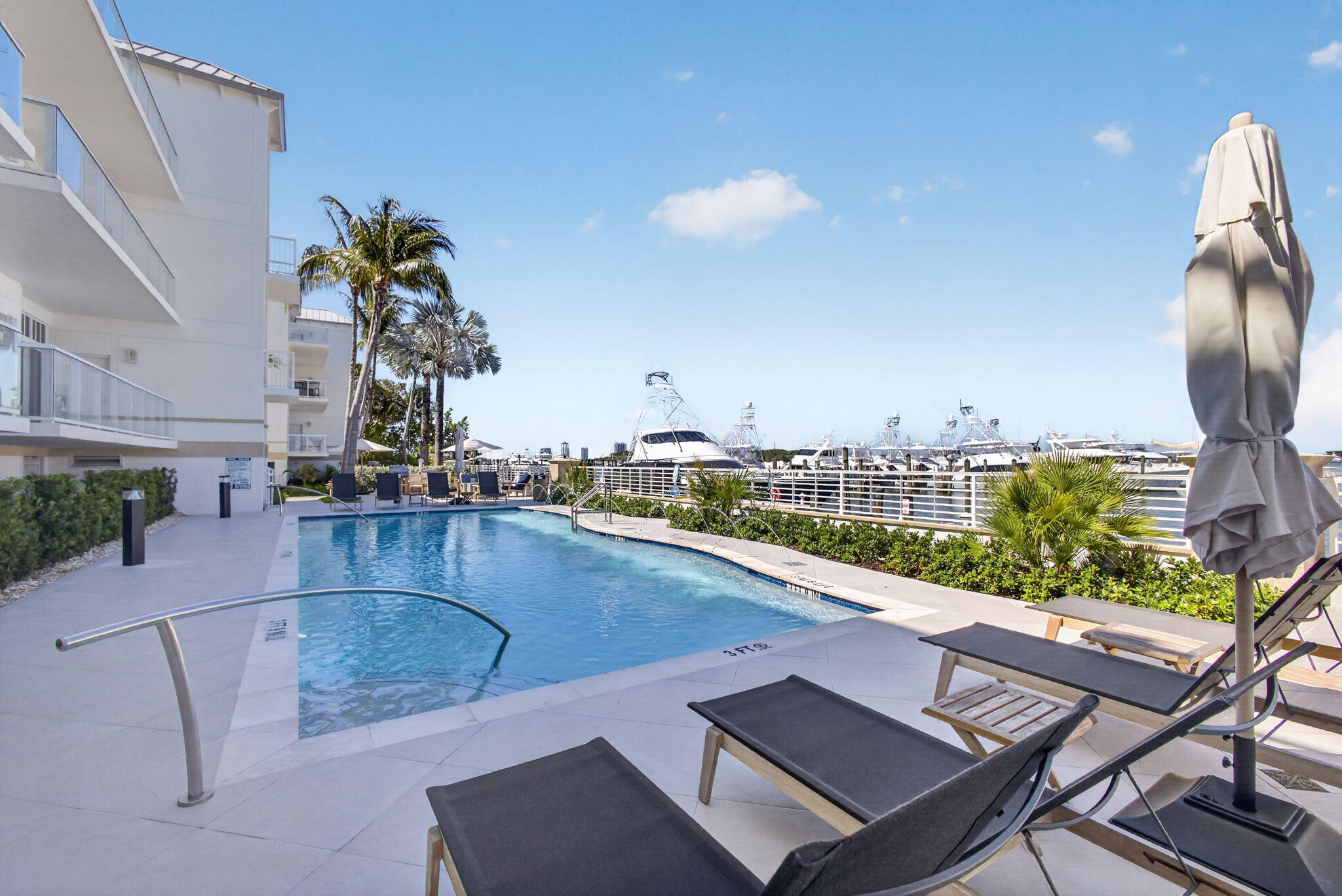 182 Lake #5-301, Palm Beach Shores FL 33404