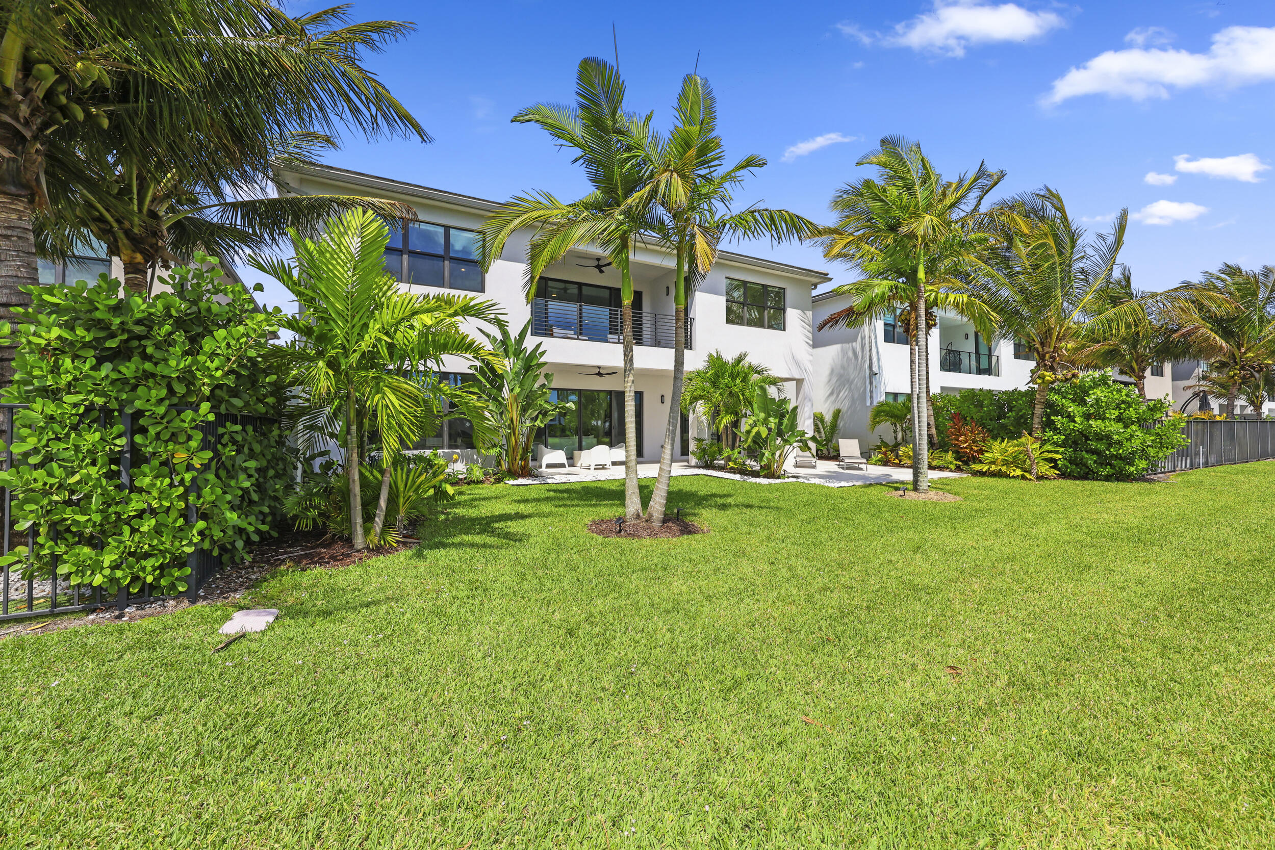 17070 Rainbow Falls, Boca Raton FL 33496