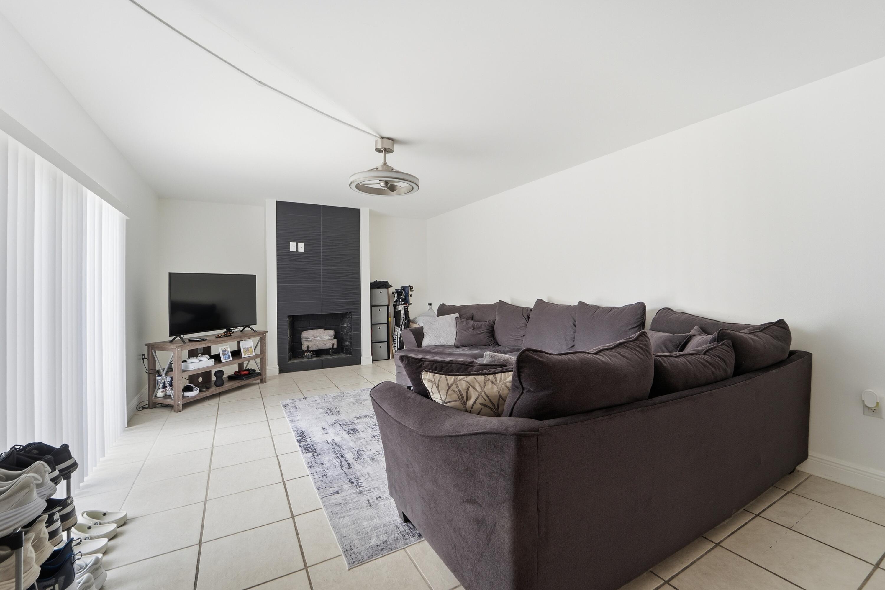 317 3rd, Palm Beach Gardens FL 33410