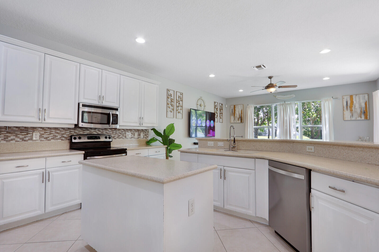 3124 Bollard, West Palm Beach FL 33411