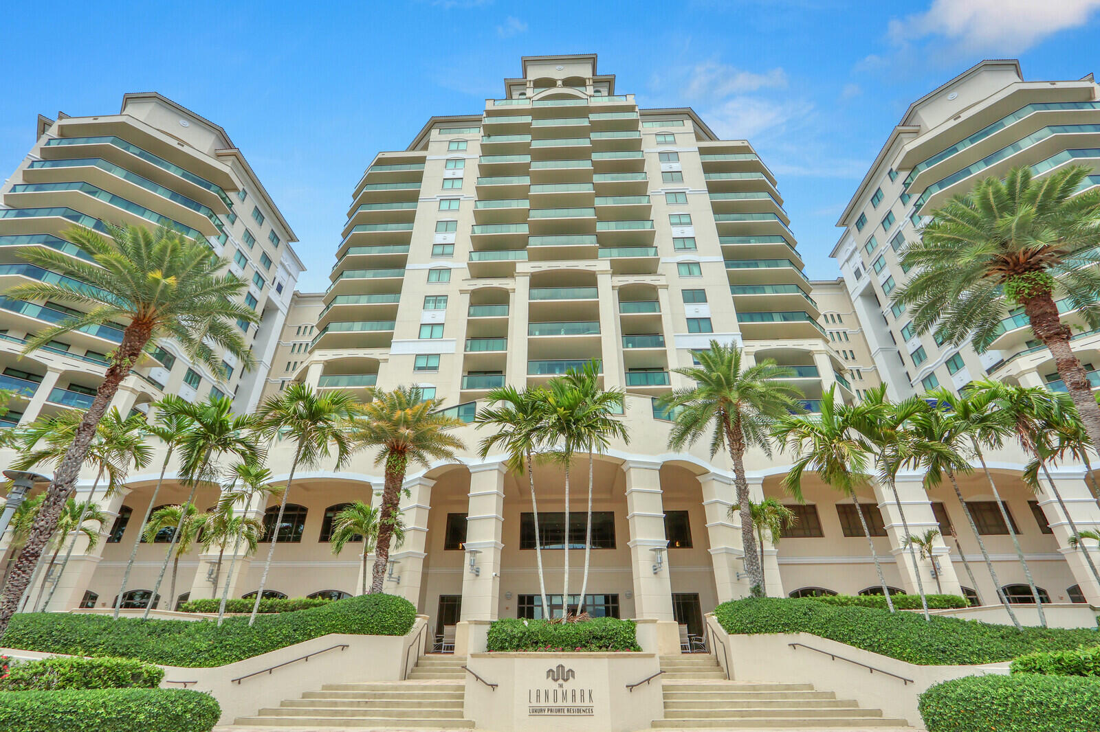 3610 Gardens #202a, Palm Beach Gardens FL 33410