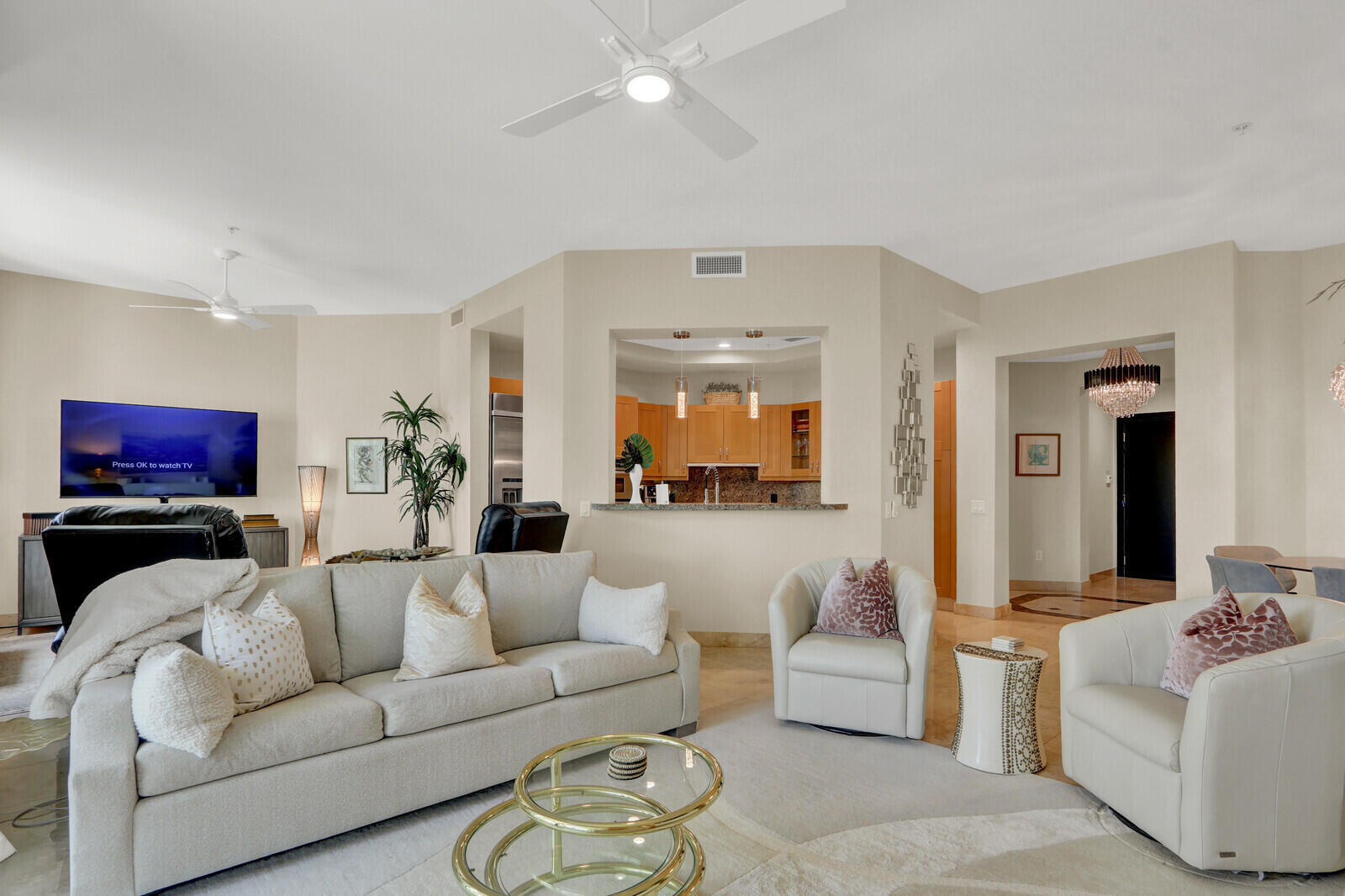 3610 Gardens #202a, Palm Beach Gardens FL 33410