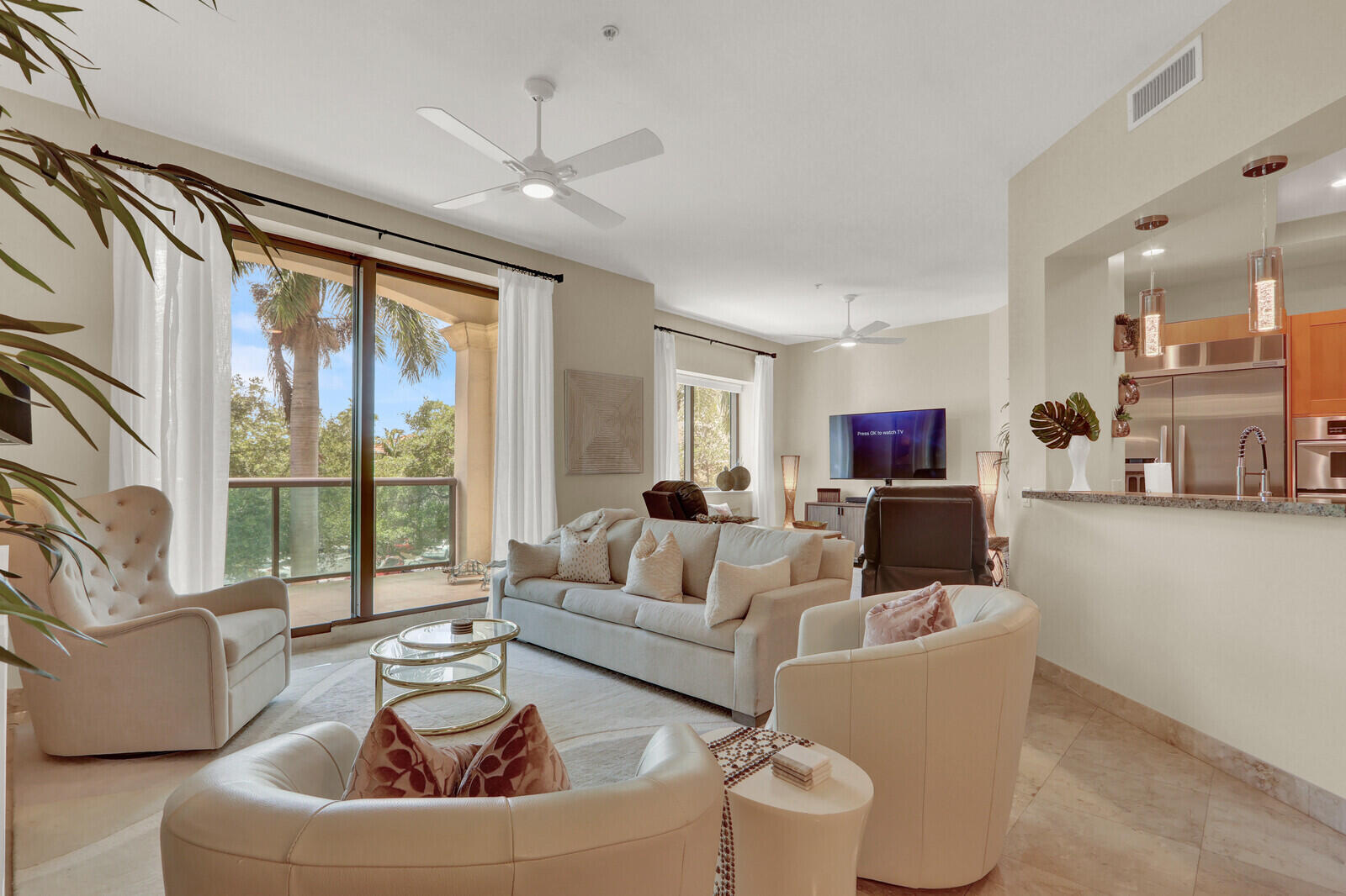 3610 Gardens #202a, Palm Beach Gardens FL 33410