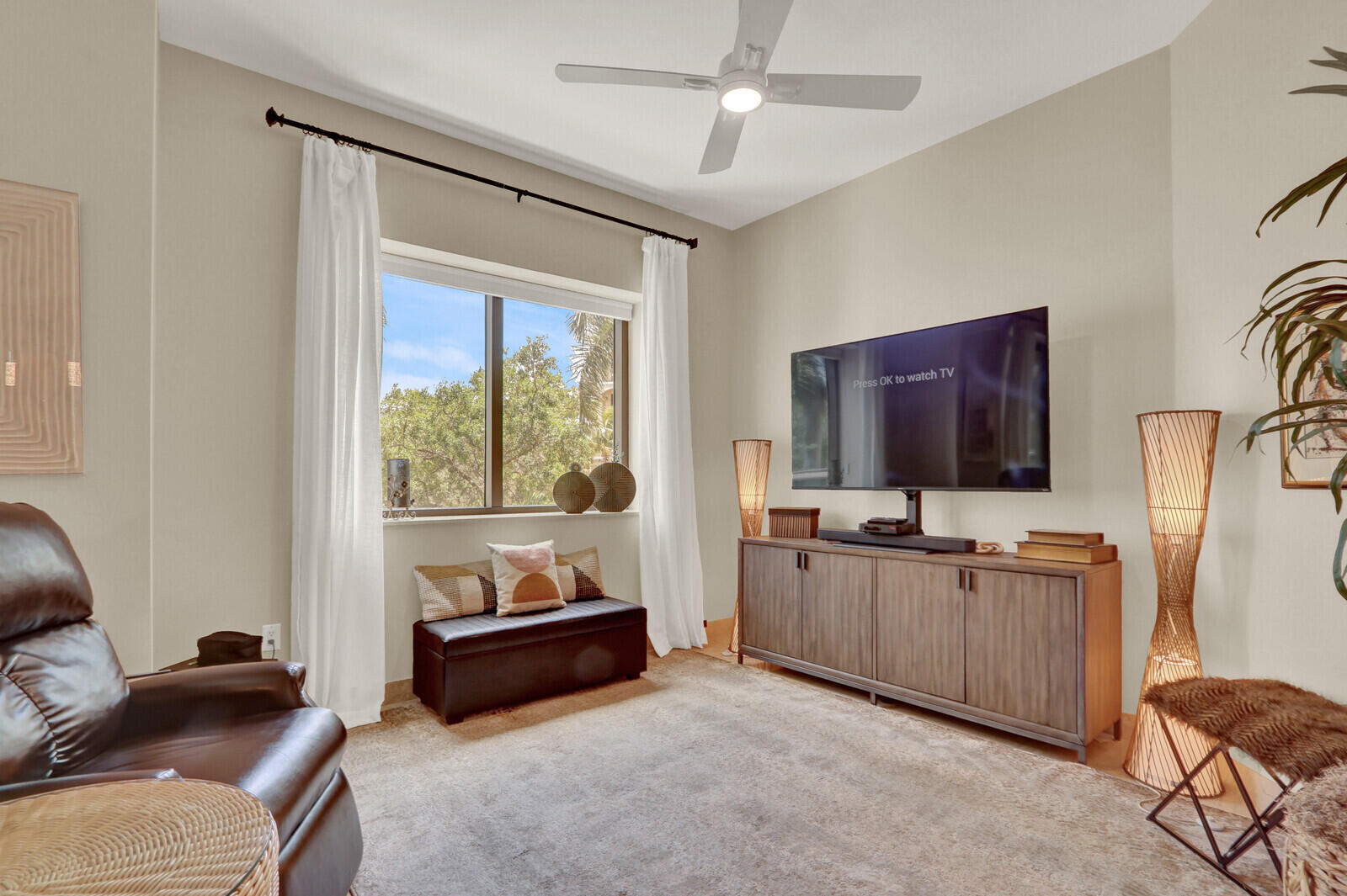 3610 Gardens #202a, Palm Beach Gardens FL 33410