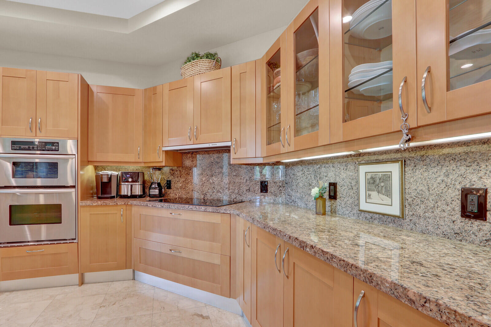 3610 Gardens #202a, Palm Beach Gardens FL 33410