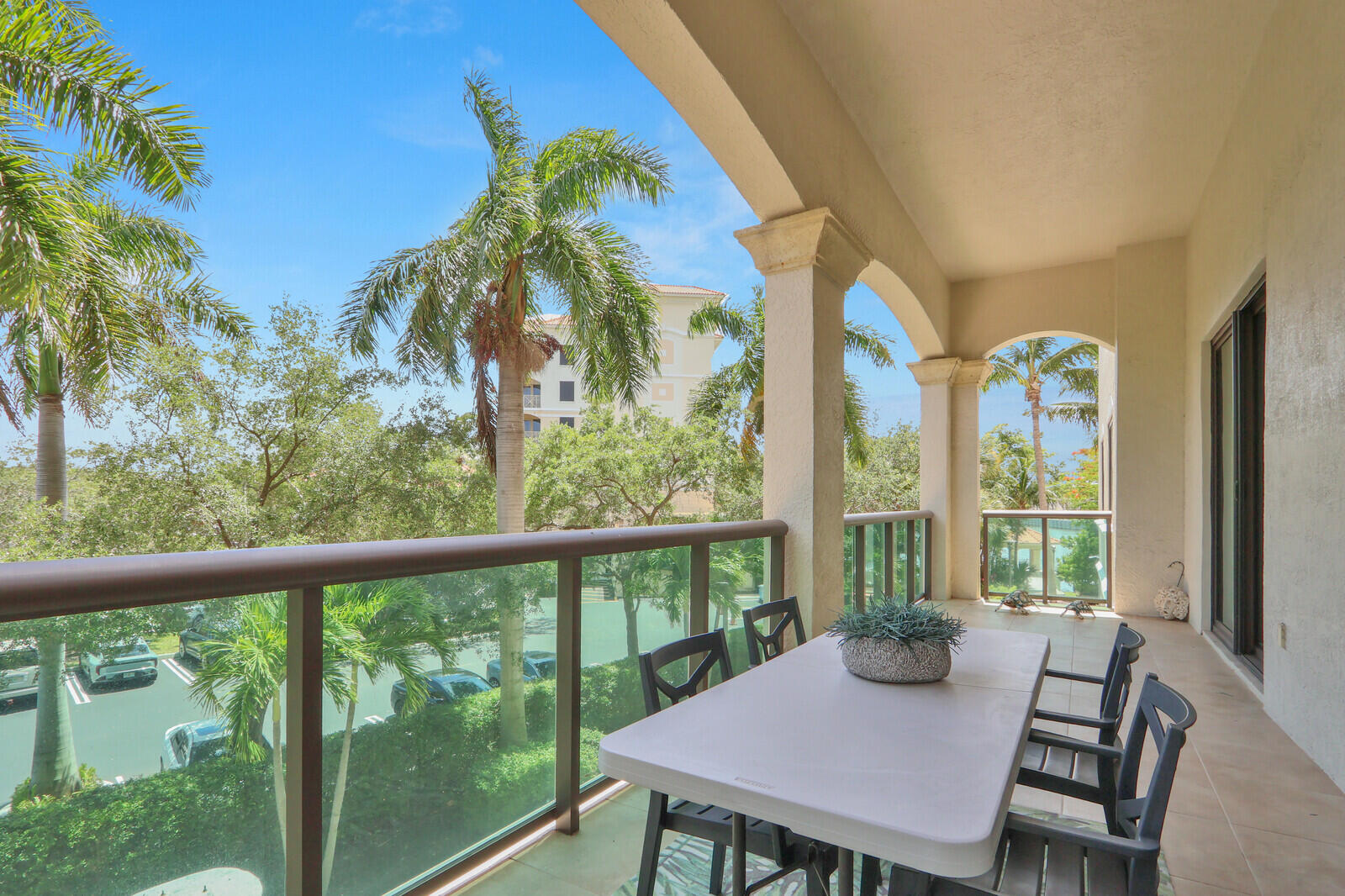 3610 Gardens #202a, Palm Beach Gardens FL 33410