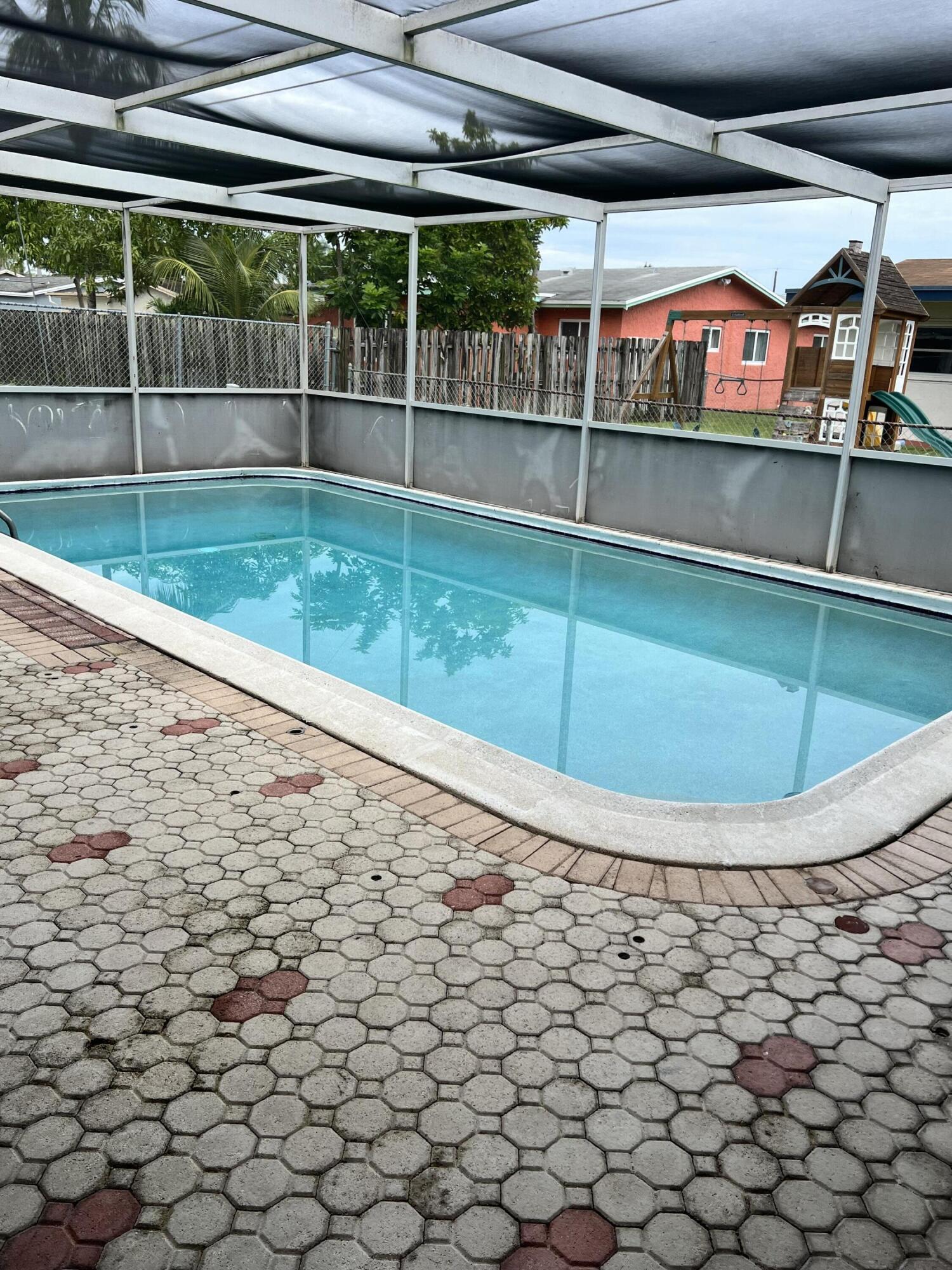 11421 NW 39th, Sunrise FL 33323
