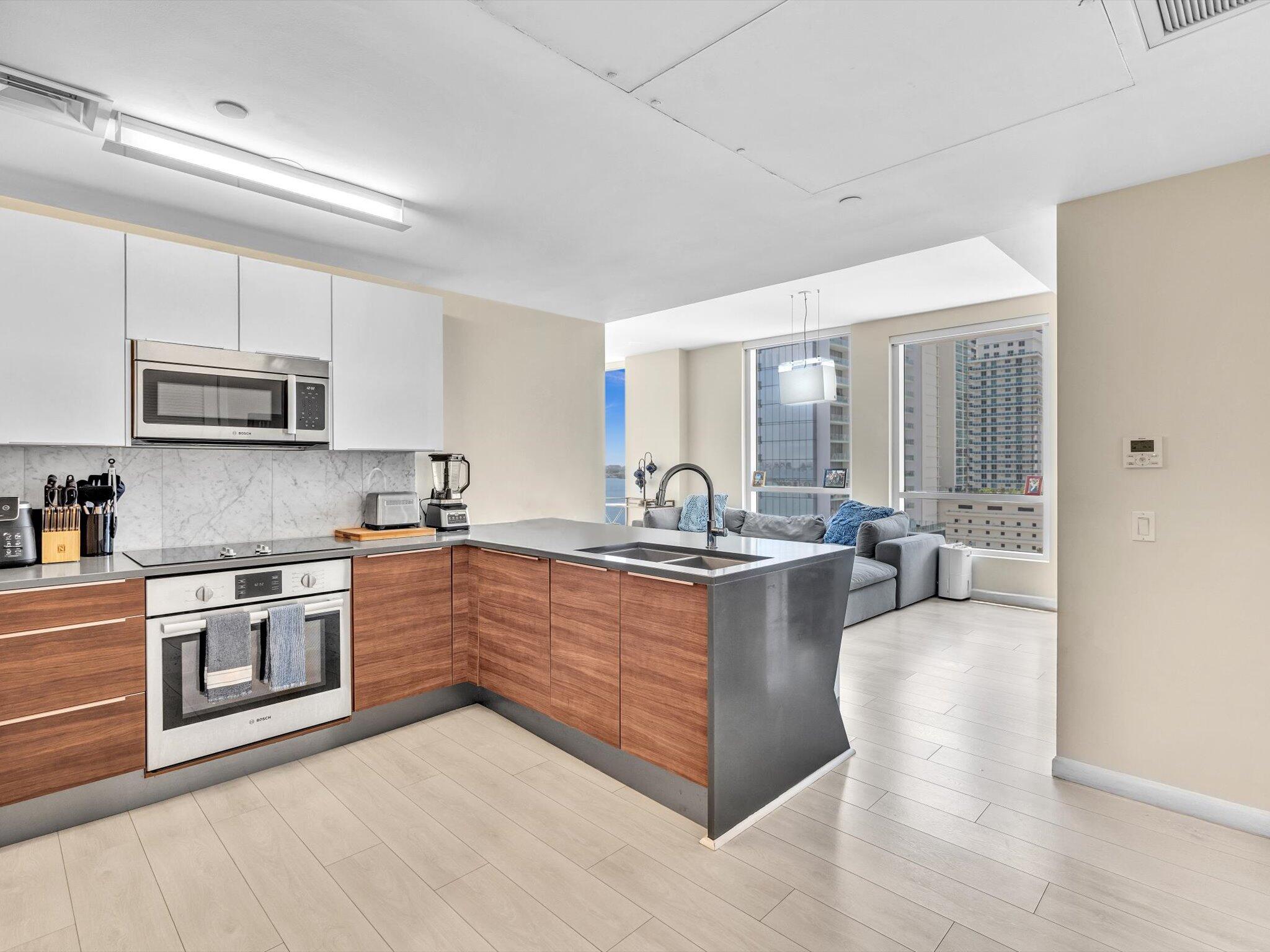 601 NE 27th #1208, Miami FL 33137