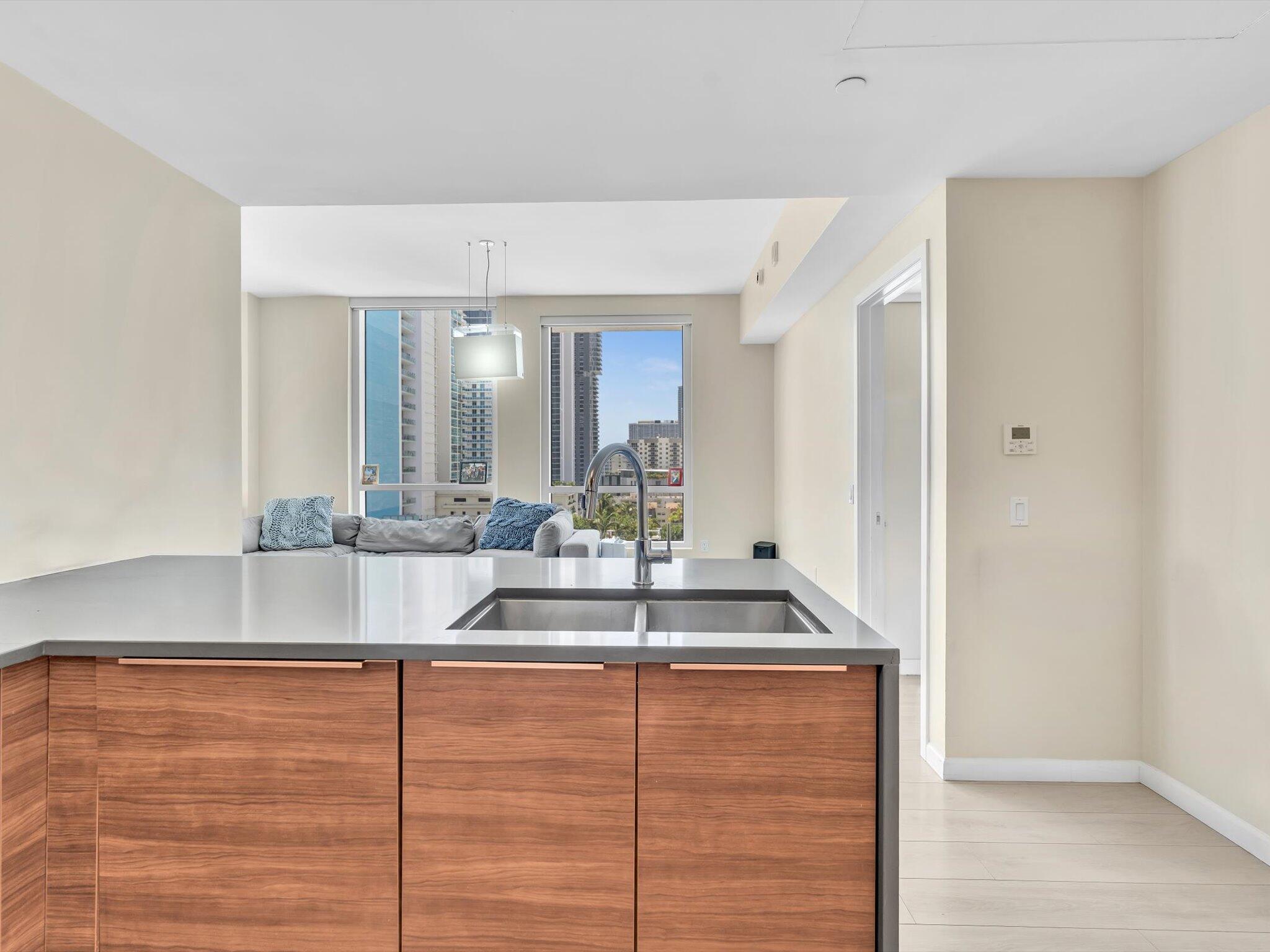 601 NE 27th #1208, Miami FL 33137