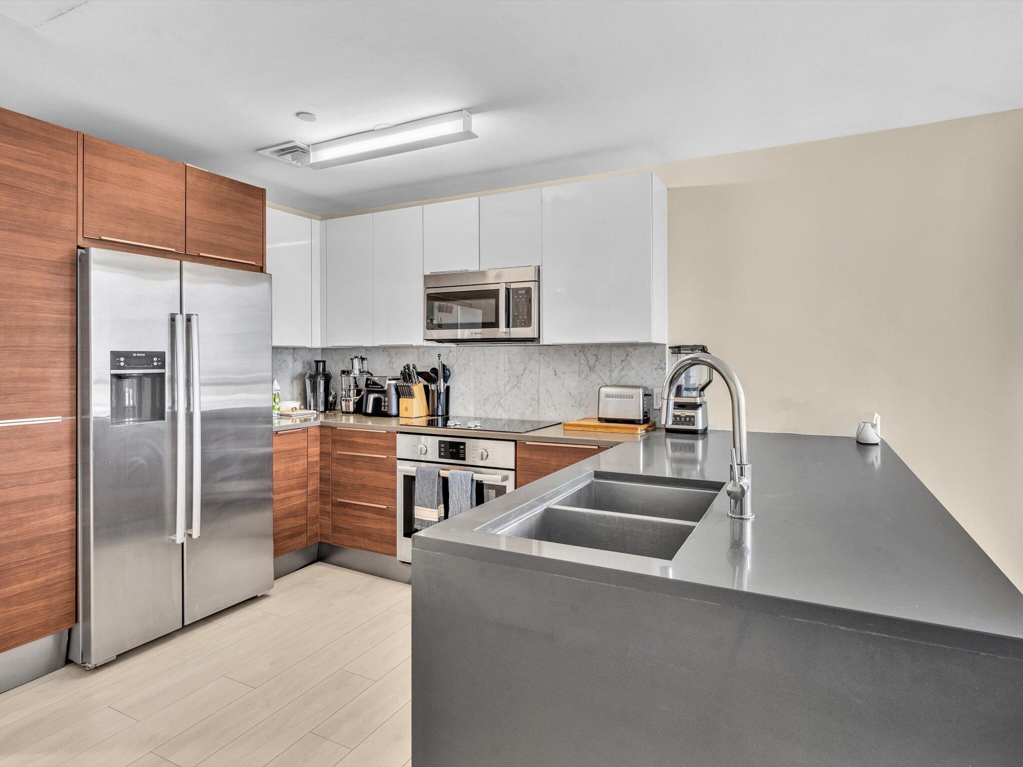 601 NE 27th #1208, Miami FL 33137