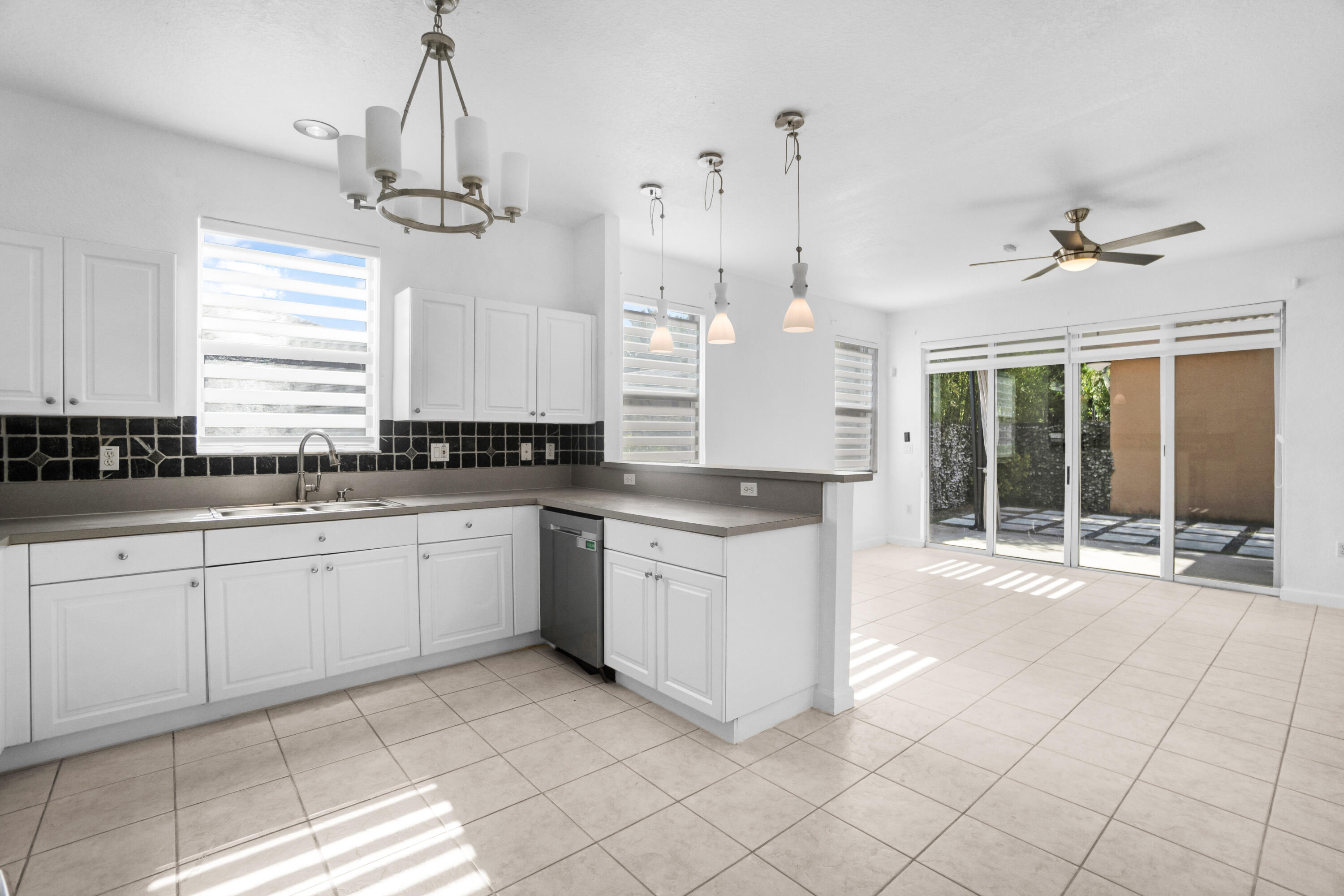 9002 SW 214th, Cutler Bay FL 33189