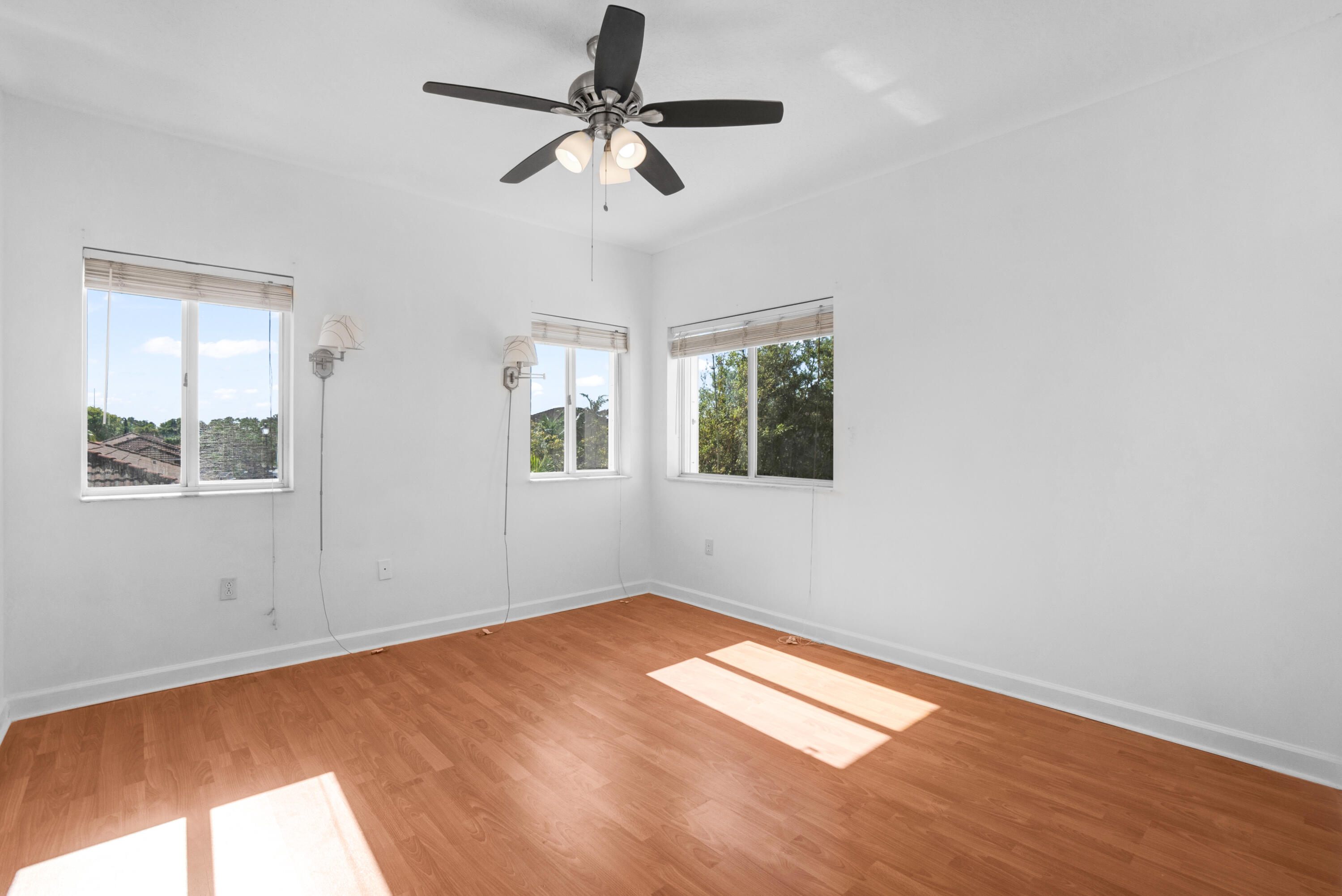 9002 SW 214th, Cutler Bay FL 33189