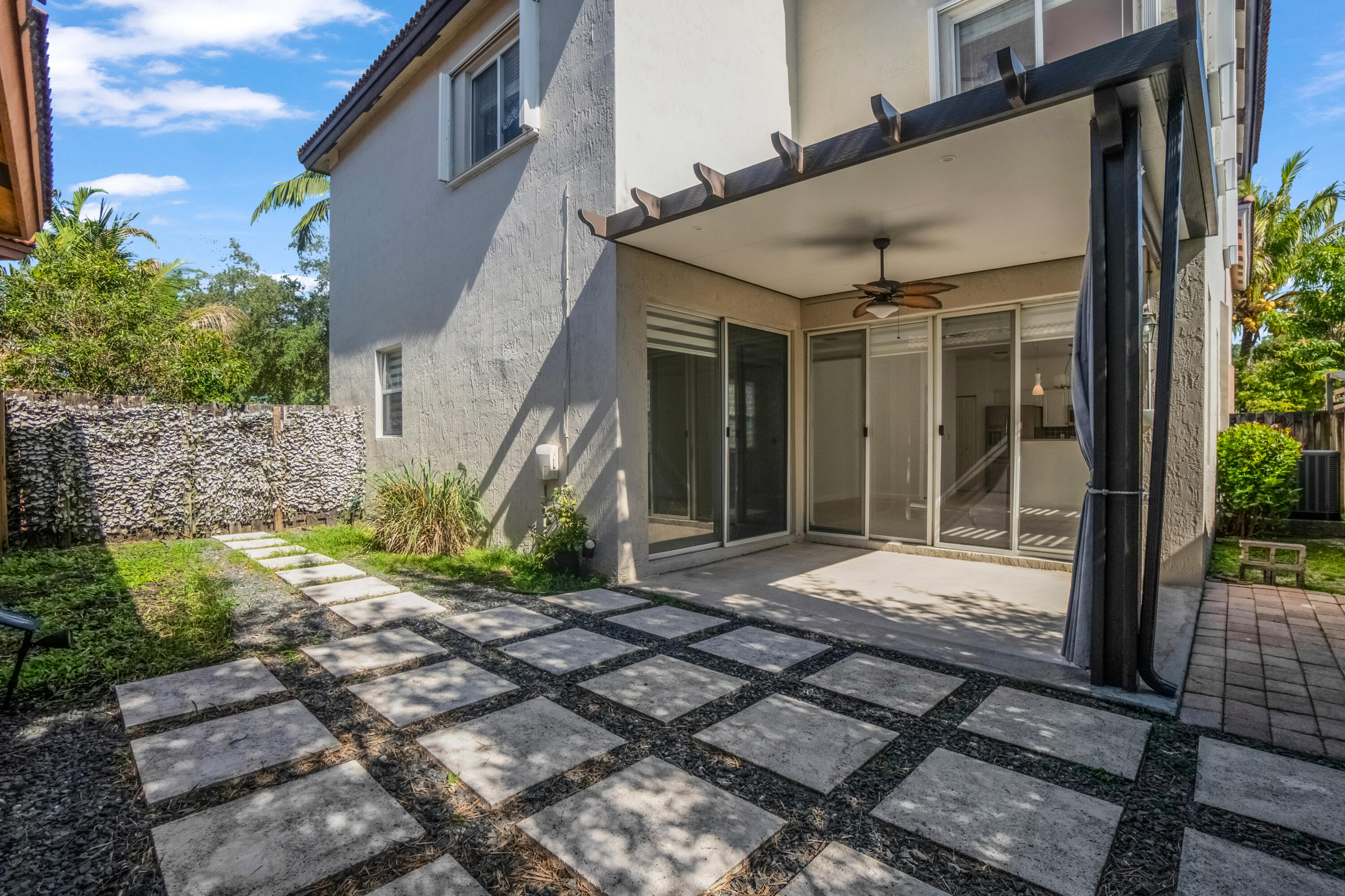 9002 SW 214th, Cutler Bay FL 33189