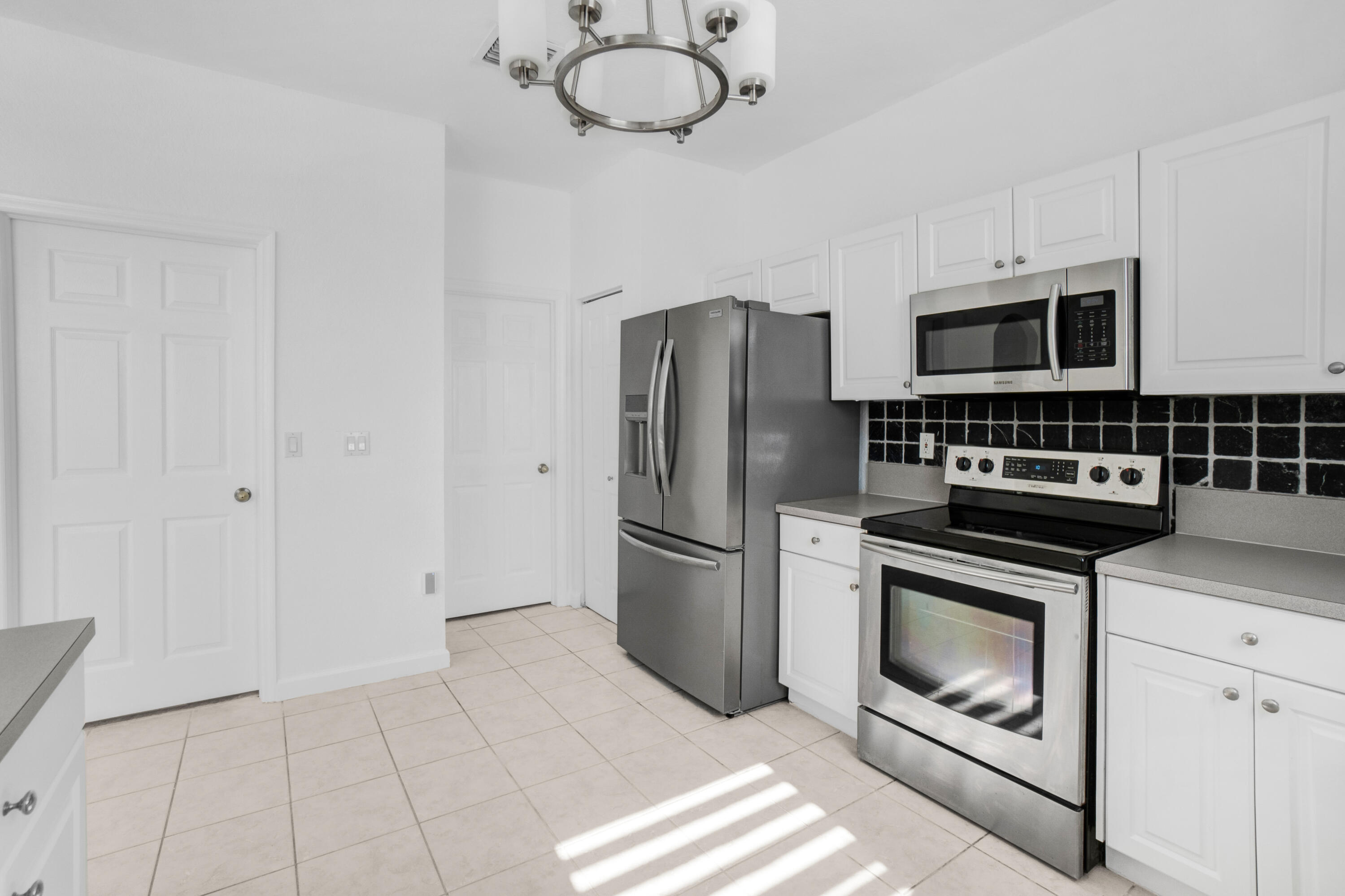 9002 SW 214th, Cutler Bay FL 33189