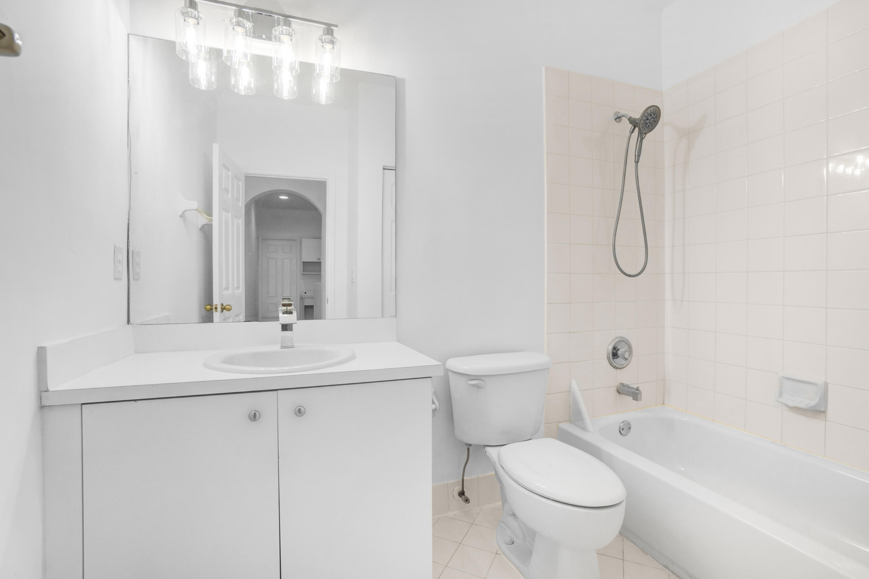 9002 SW 214th, Cutler Bay FL 33189