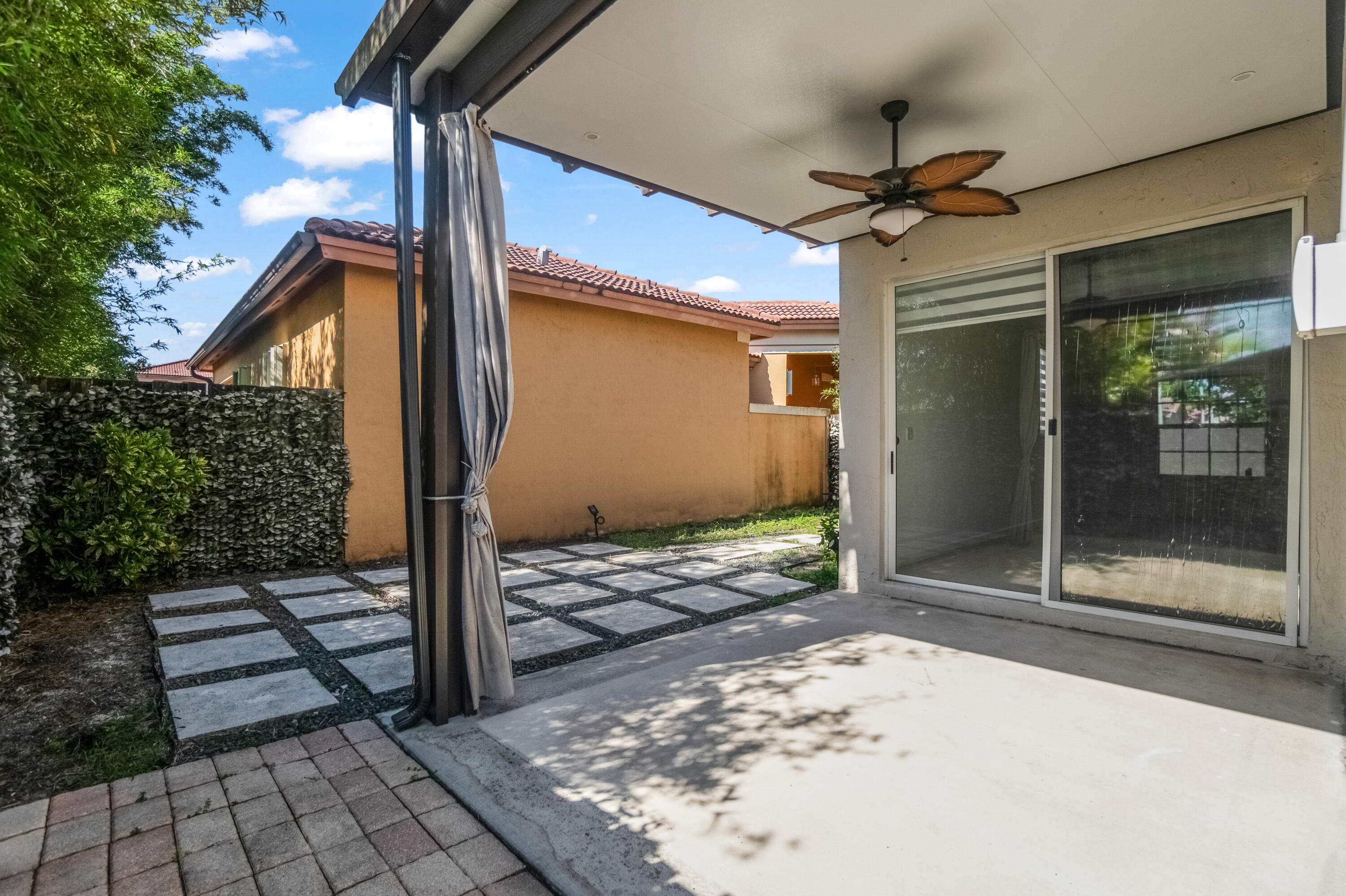 9002 SW 214th, Cutler Bay FL 33189