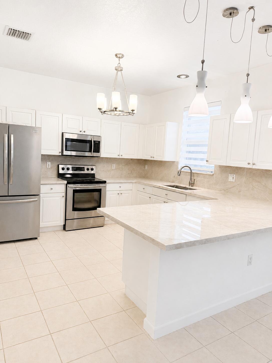 9002 SW 214th, Cutler Bay FL 33189