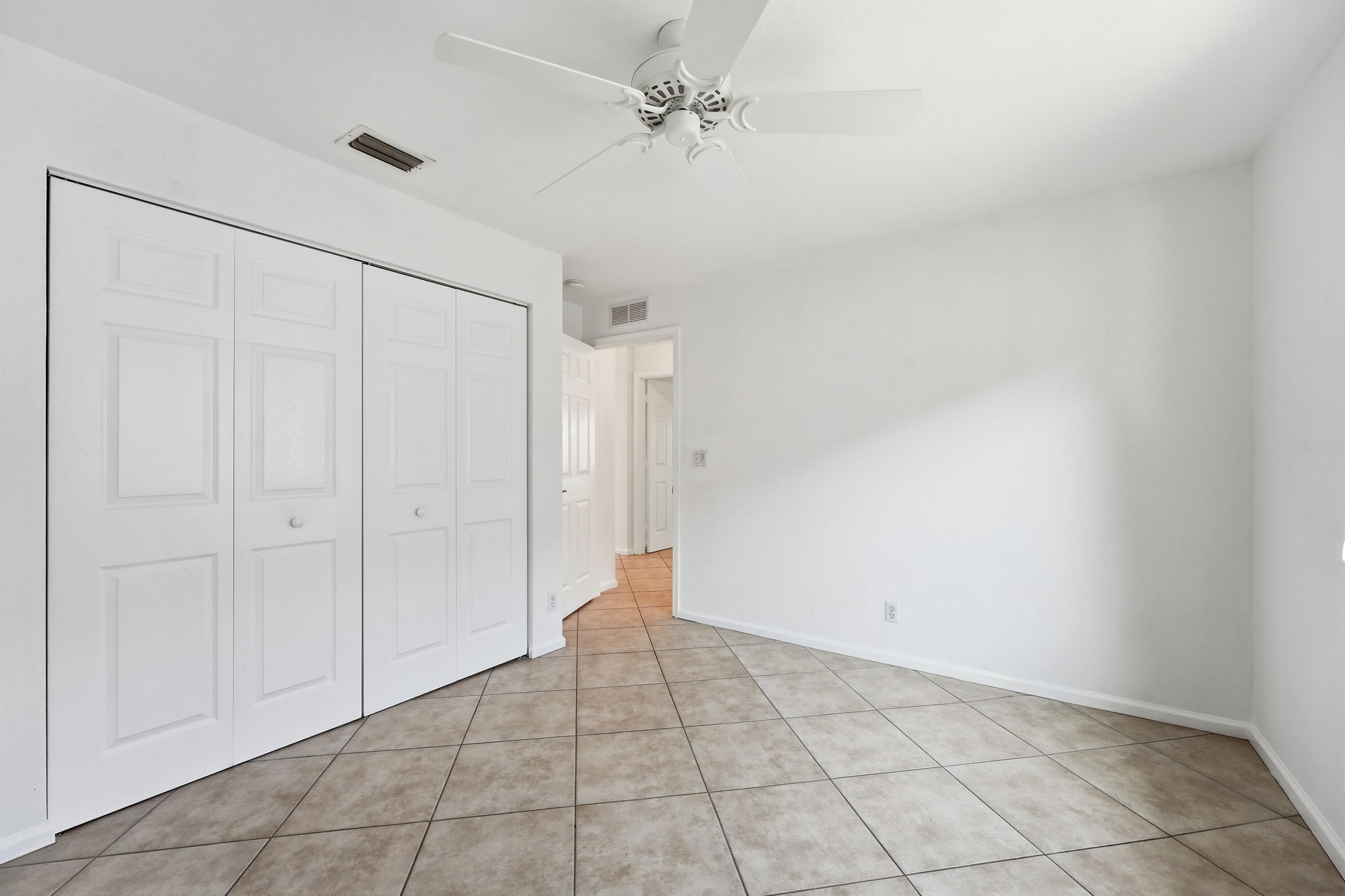 1275 Rosegate, Riviera Beach FL 33404