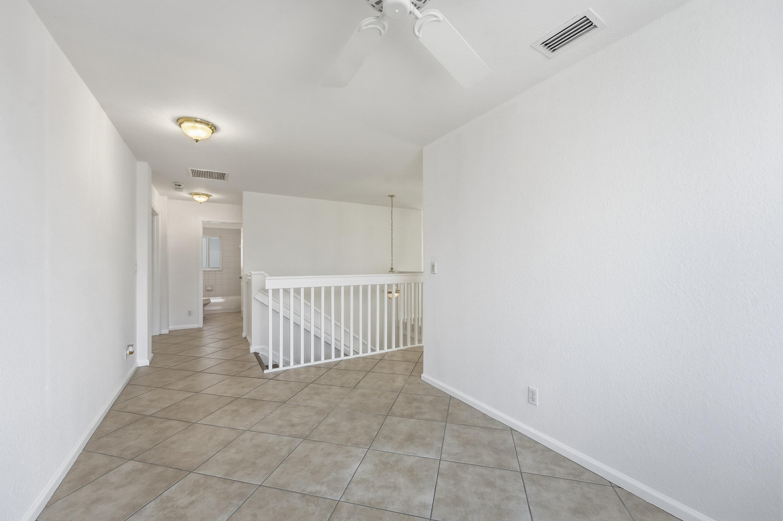 1275 Rosegate, Riviera Beach FL 33404