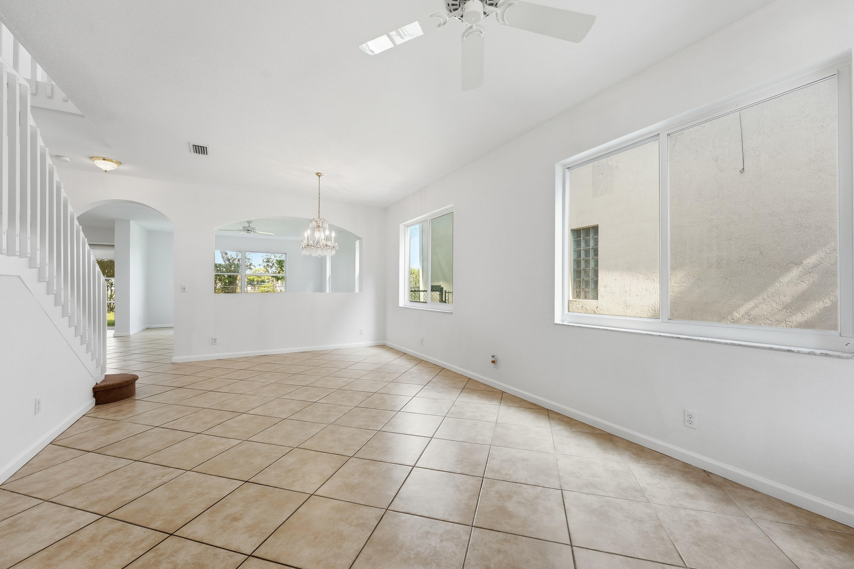 1275 Rosegate, Riviera Beach FL 33404