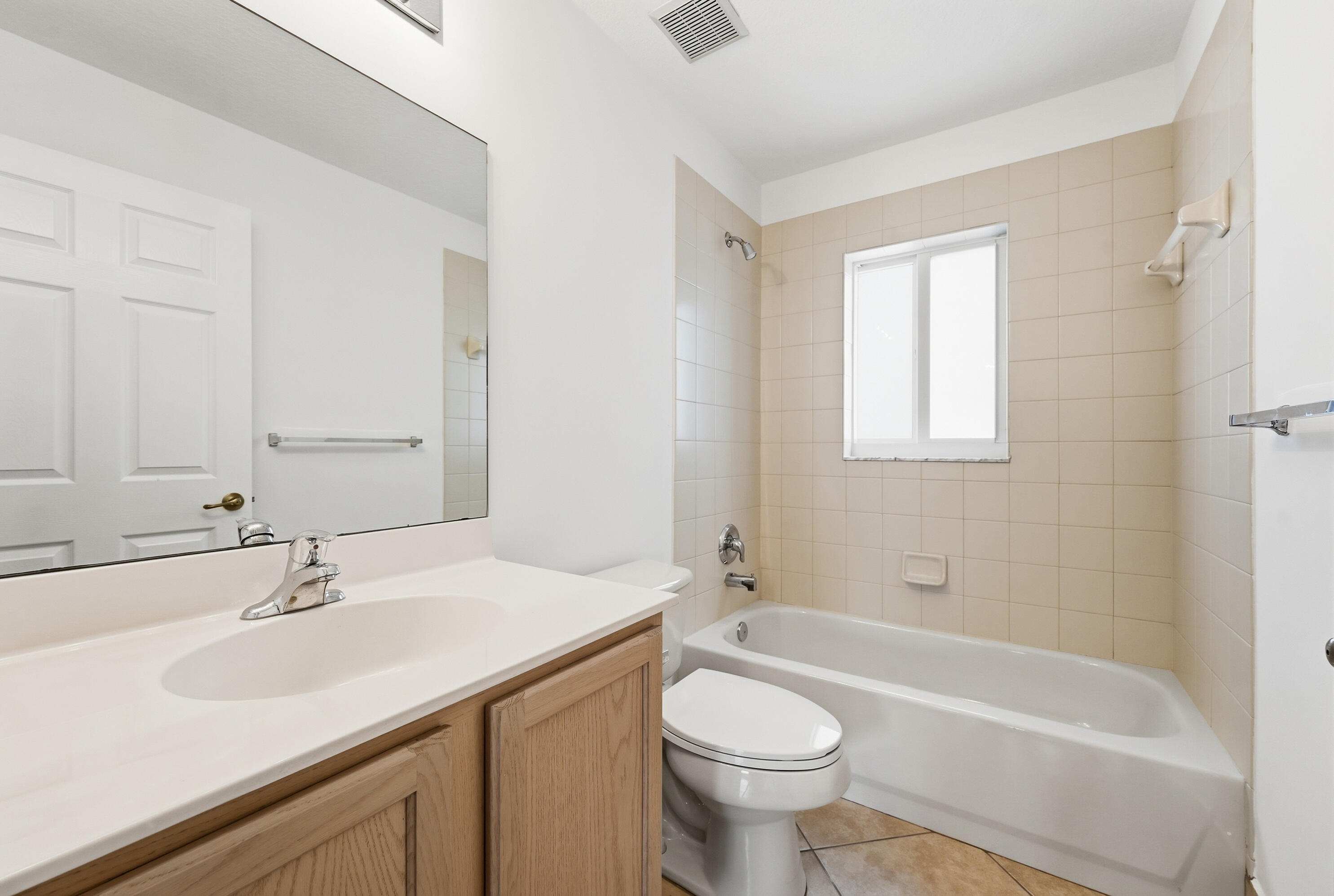 1275 Rosegate, Riviera Beach FL 33404