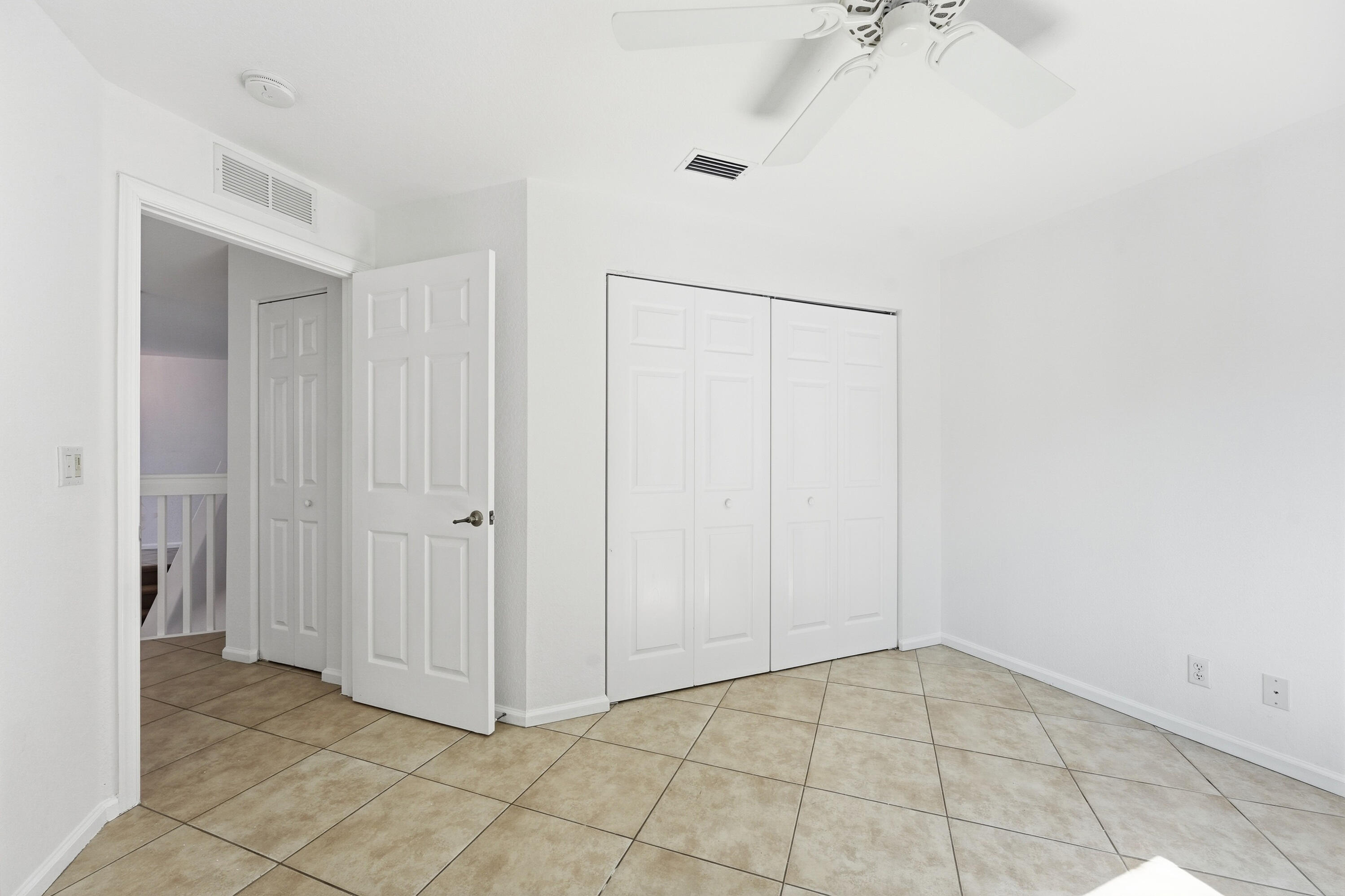 1275 Rosegate, Riviera Beach FL 33404