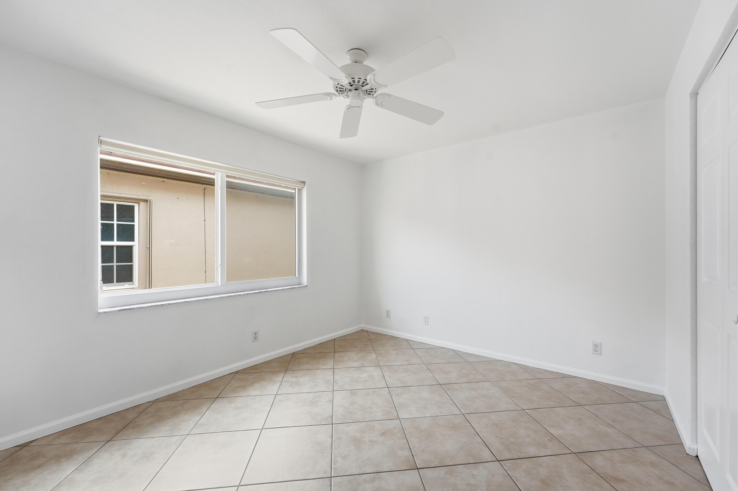 1275 Rosegate, Riviera Beach FL 33404