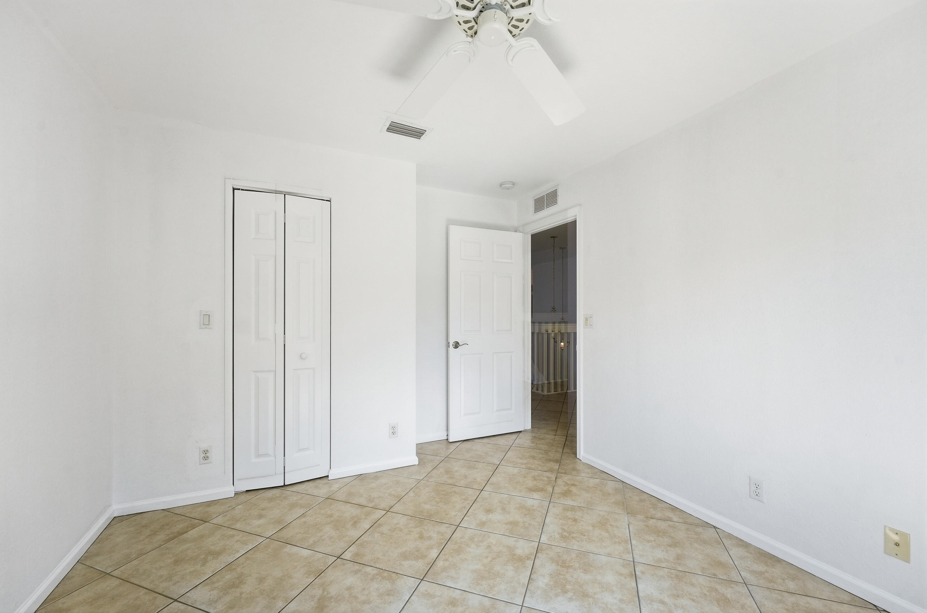 1275 Rosegate, Riviera Beach FL 33404