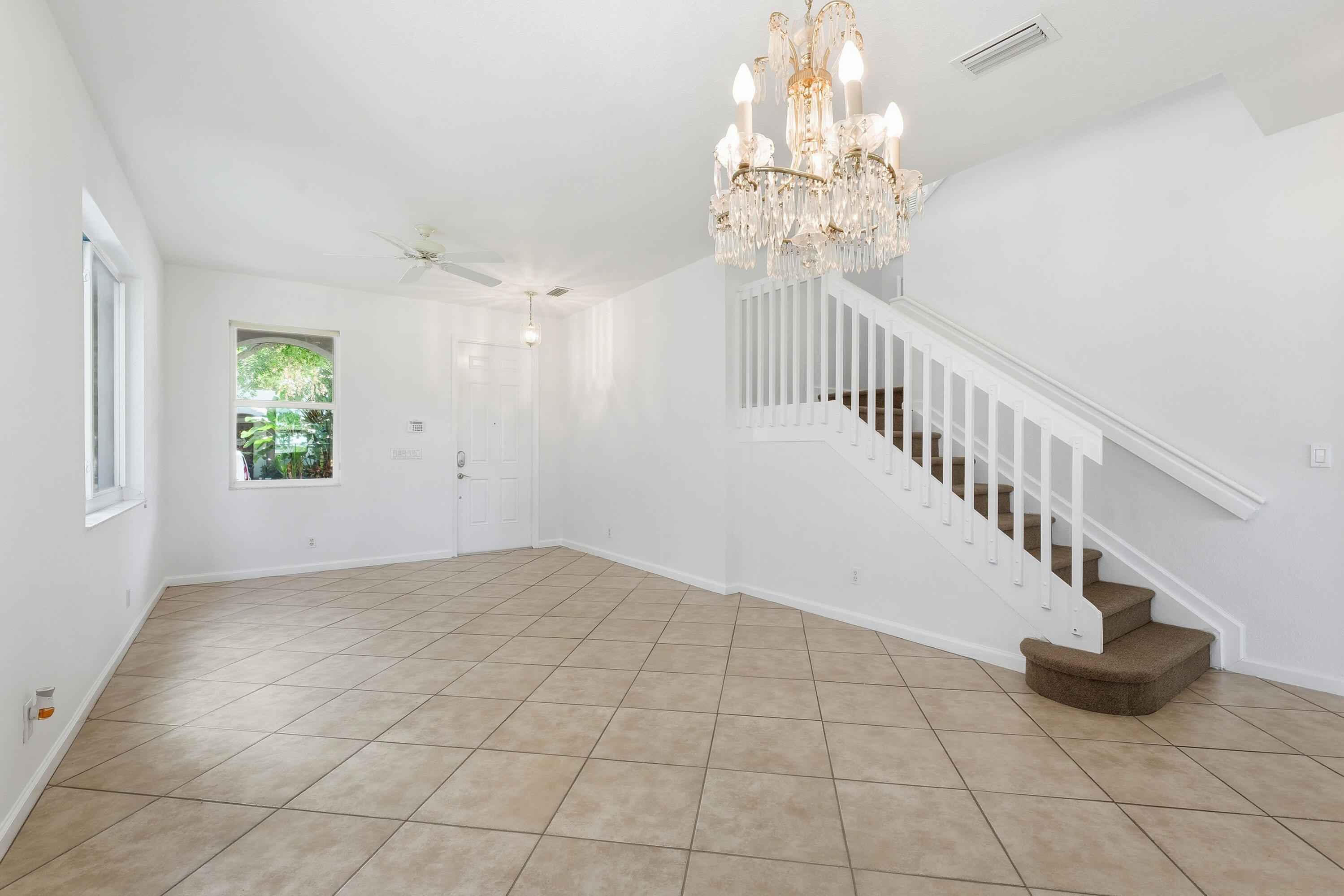1275 Rosegate, Riviera Beach FL 33404