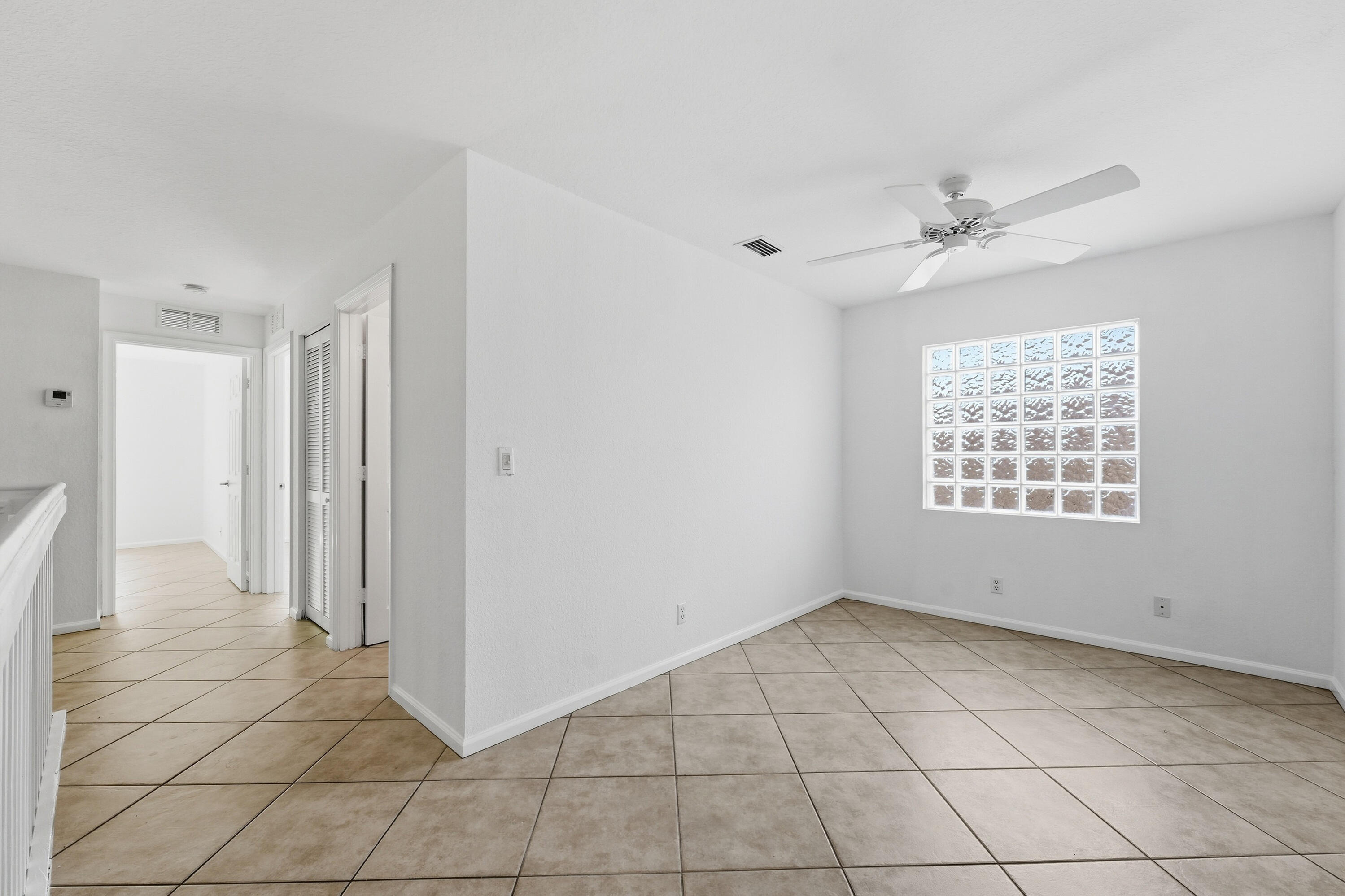 1275 Rosegate, Riviera Beach FL 33404