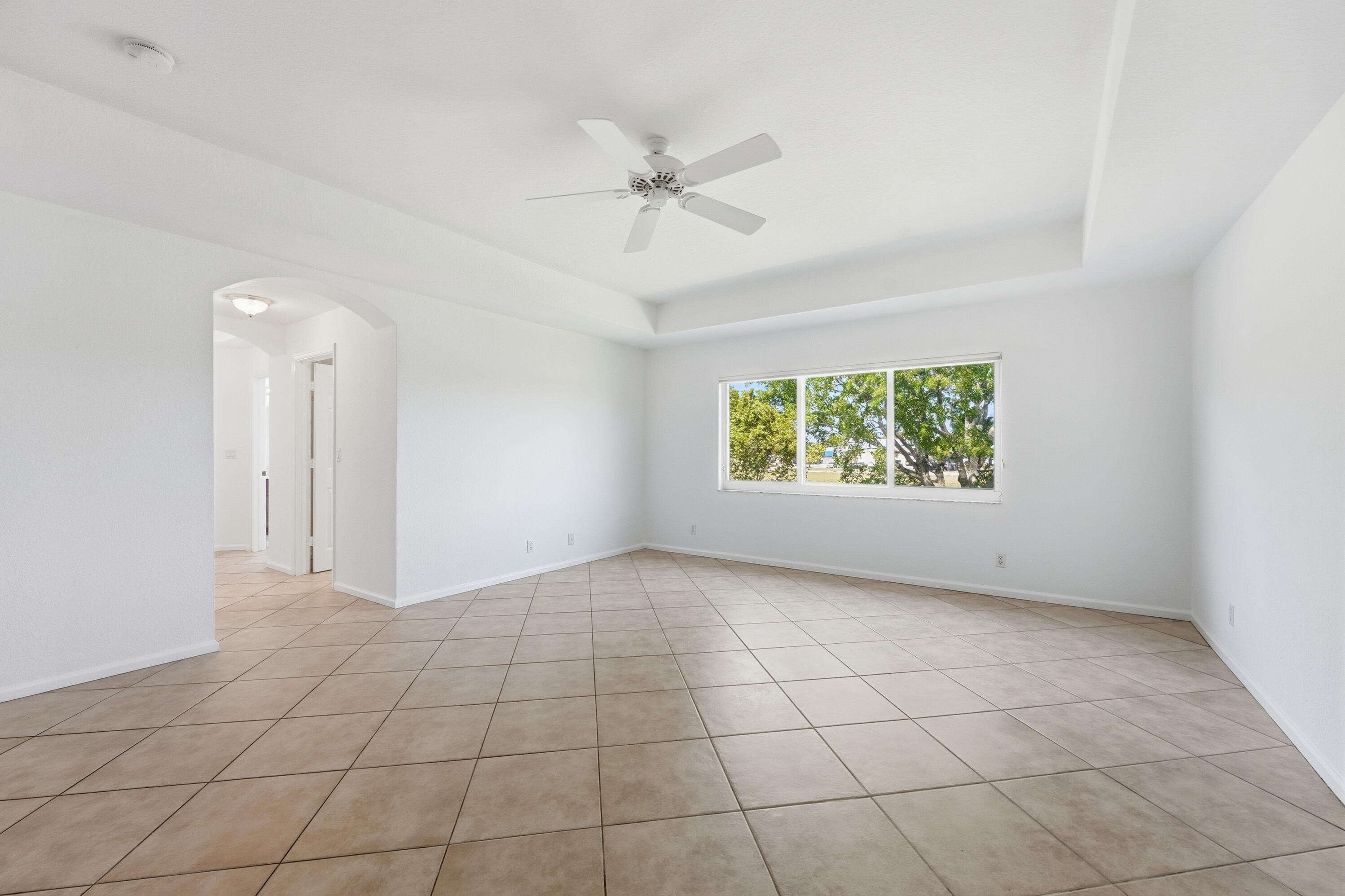 1275 Rosegate, Riviera Beach FL 33404