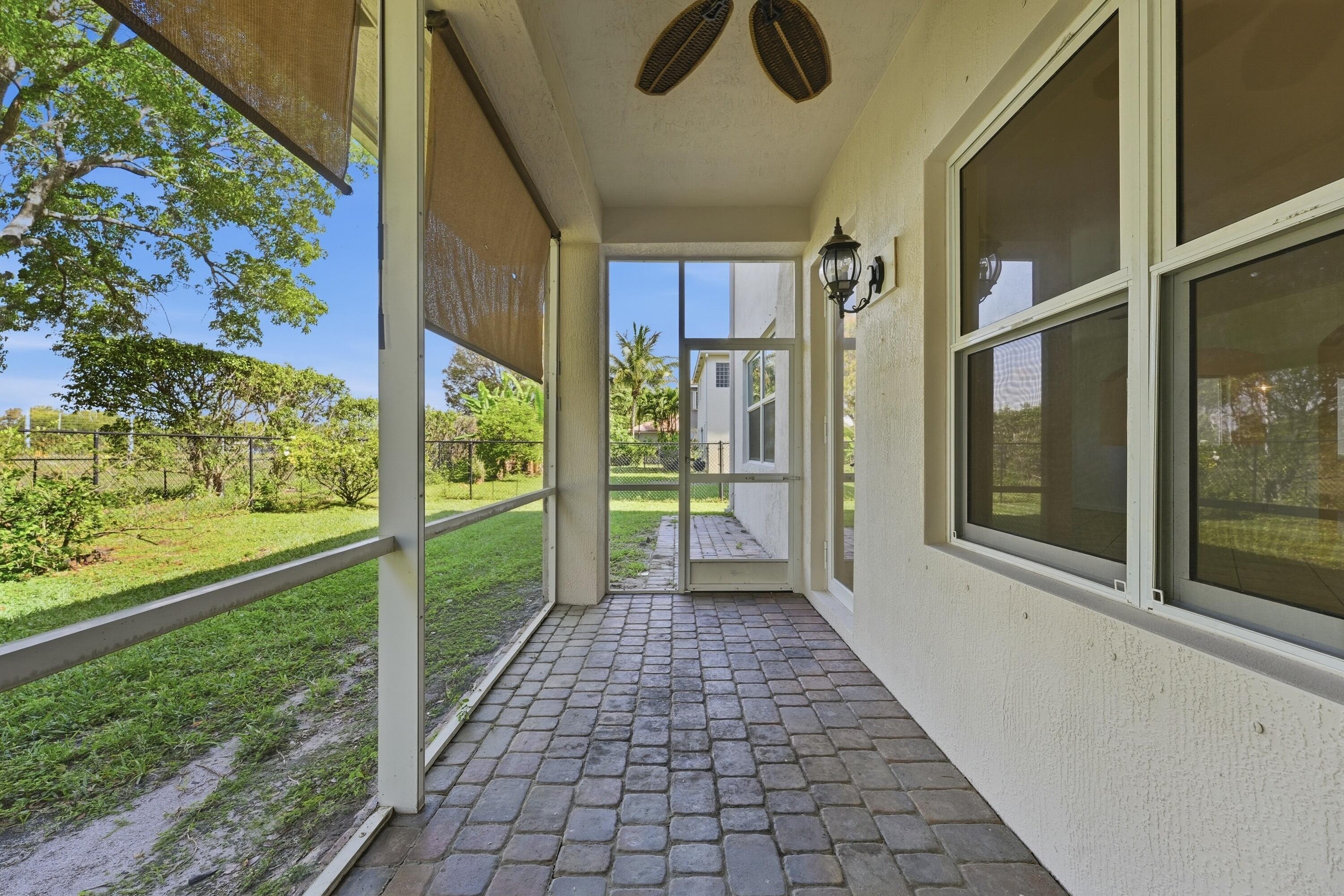 1275 Rosegate, Riviera Beach FL 33404