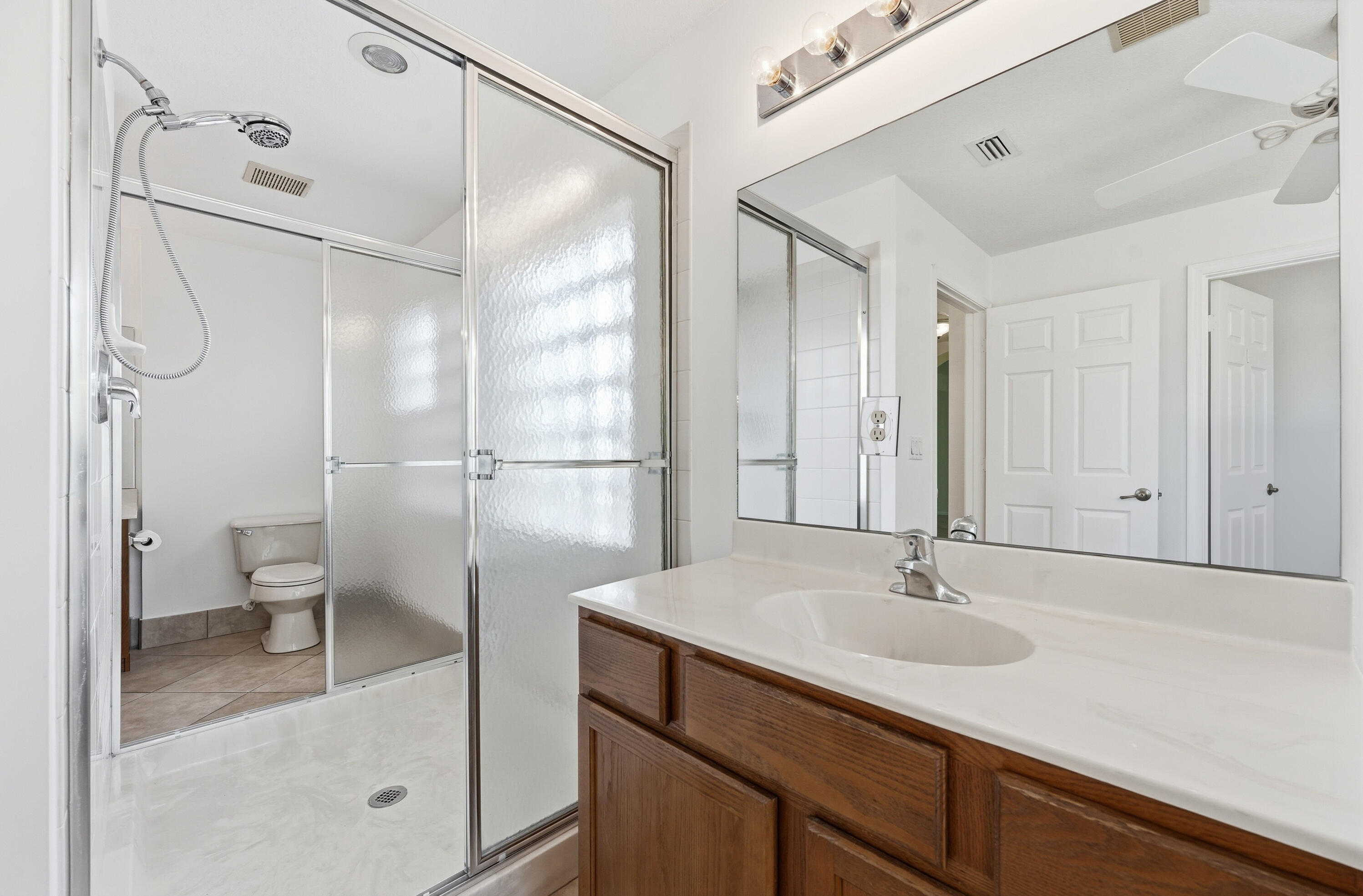 1275 Rosegate, Riviera Beach FL 33404