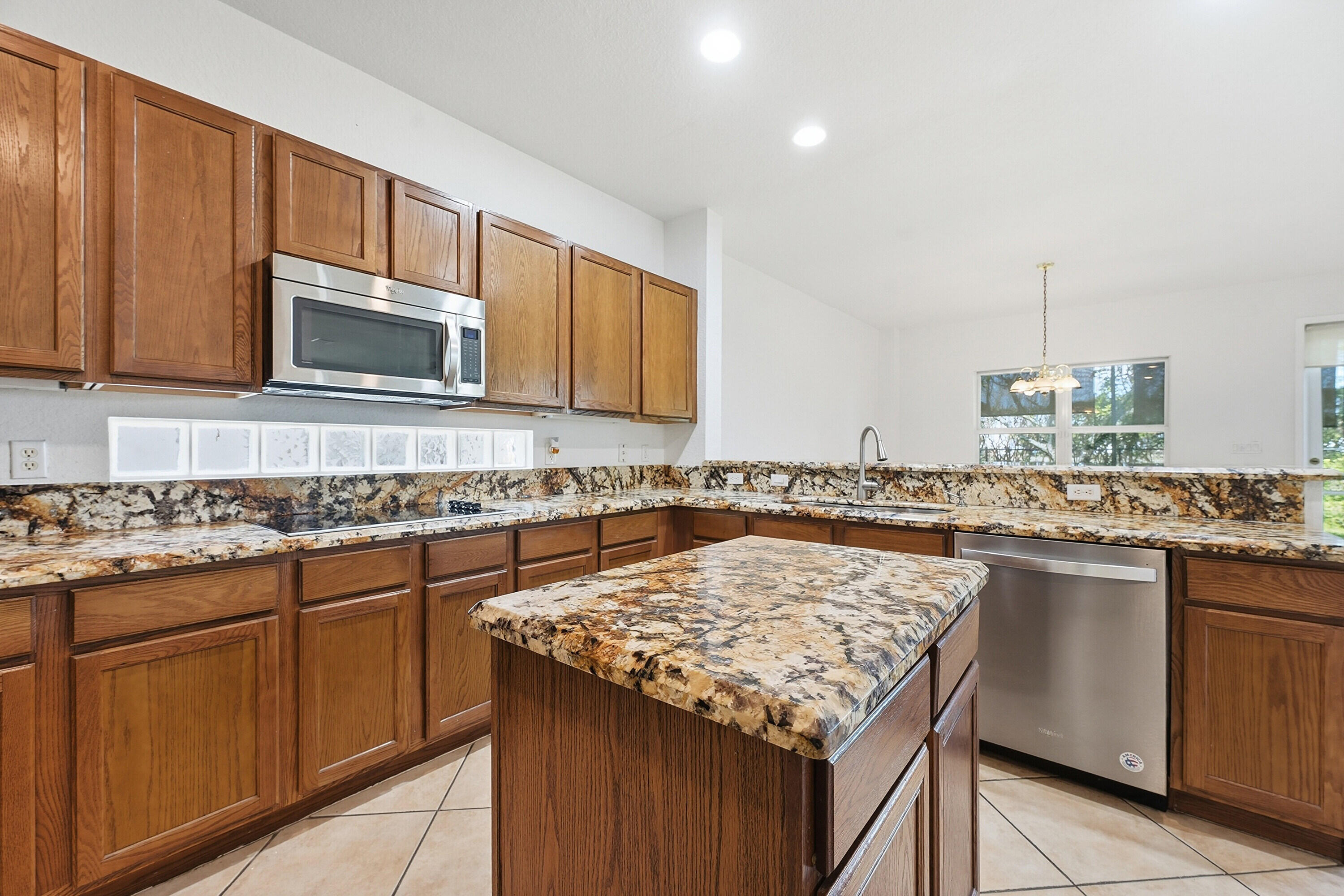 1275 Rosegate, Riviera Beach FL 33404