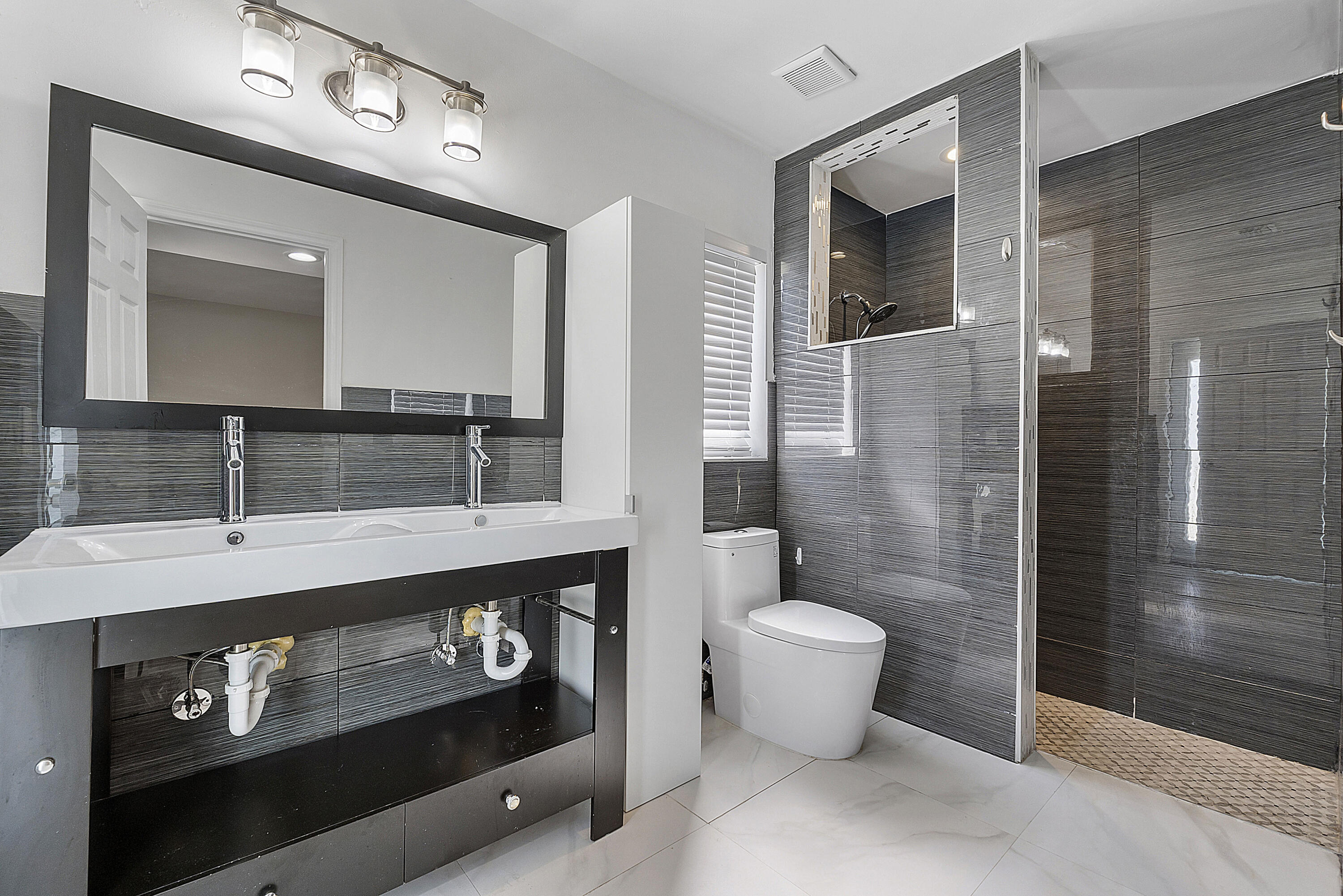 11461 NW 39th, Coral Springs FL 33065