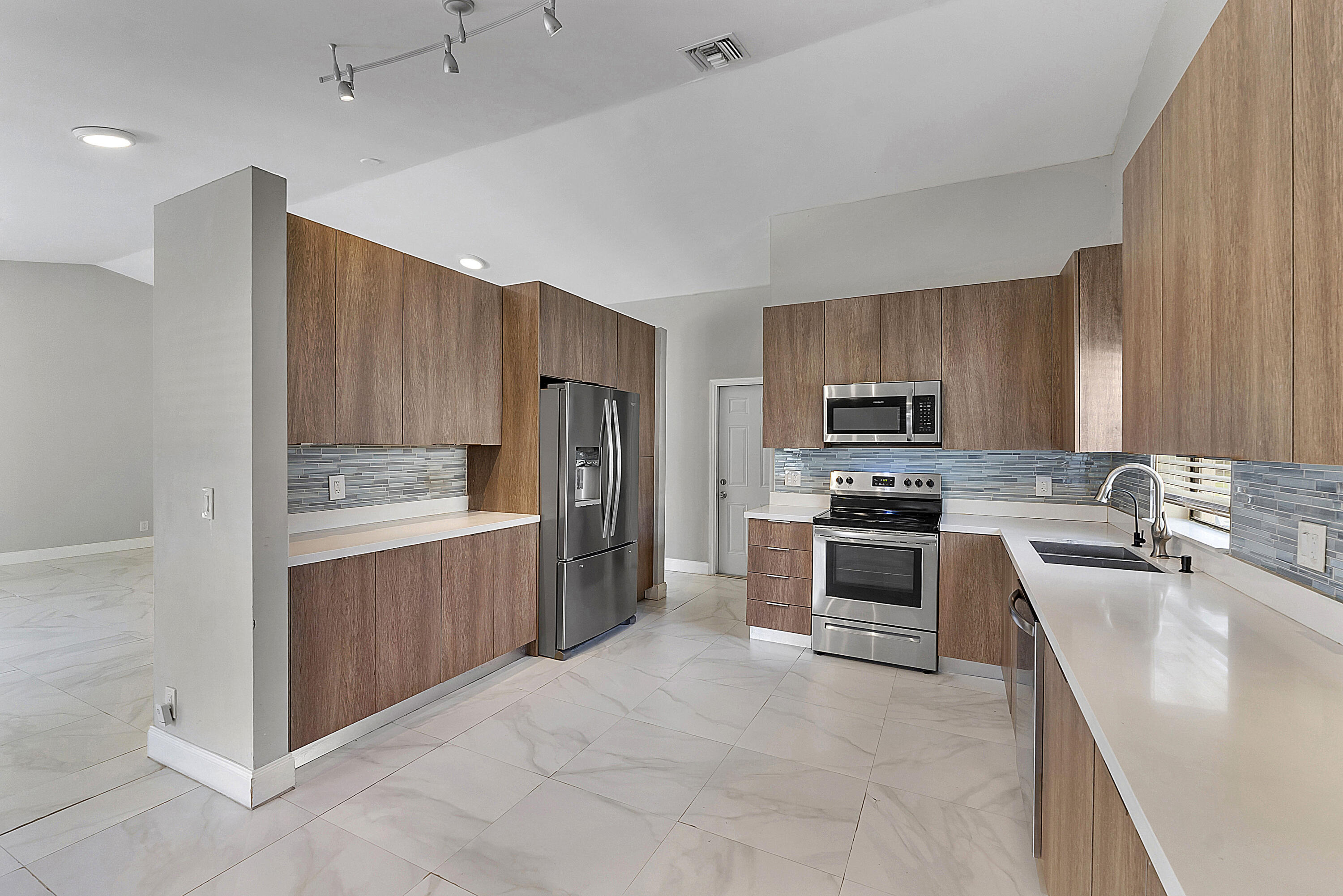 11461 NW 39th, Coral Springs FL 33065