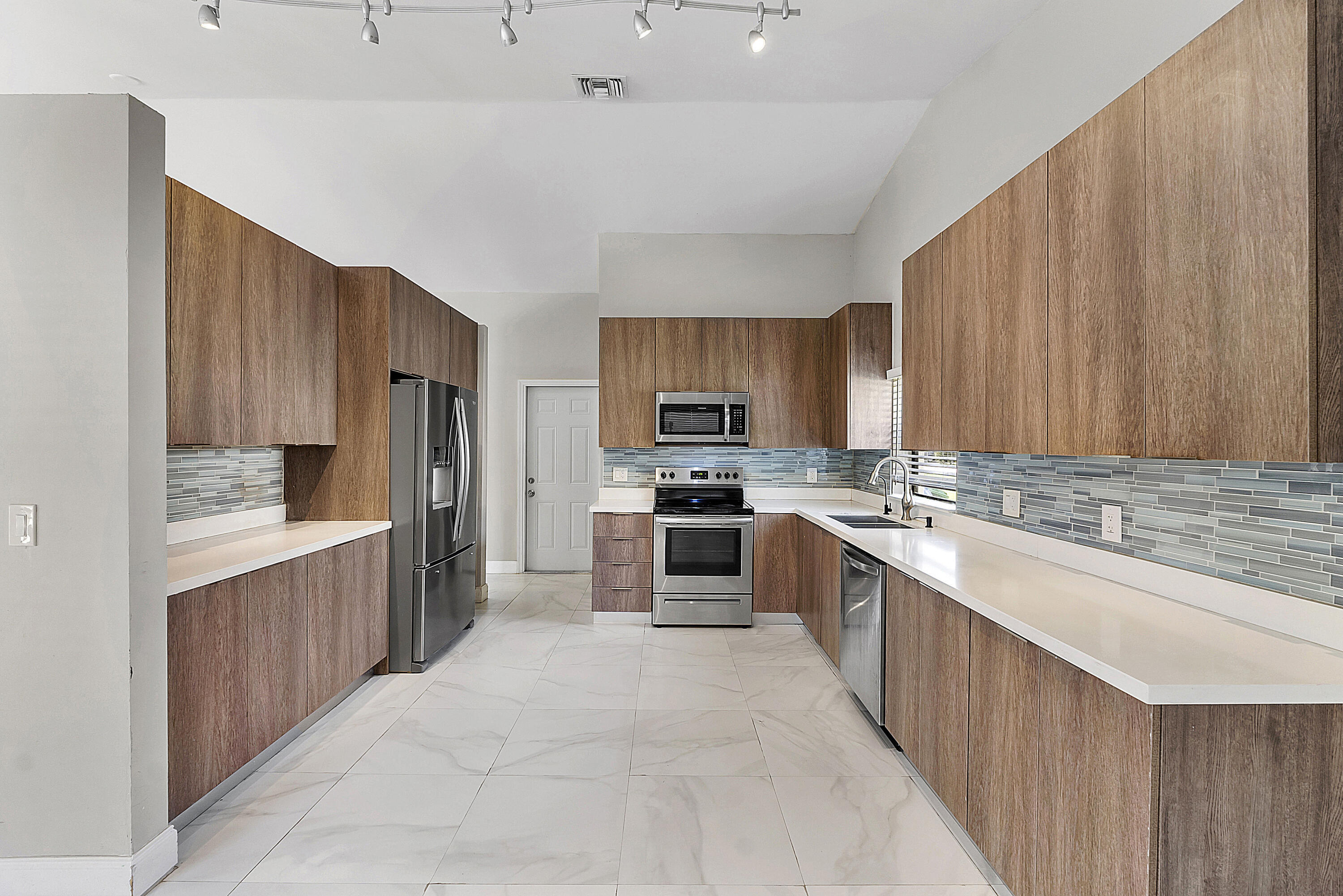 11461 NW 39th, Coral Springs FL 33065