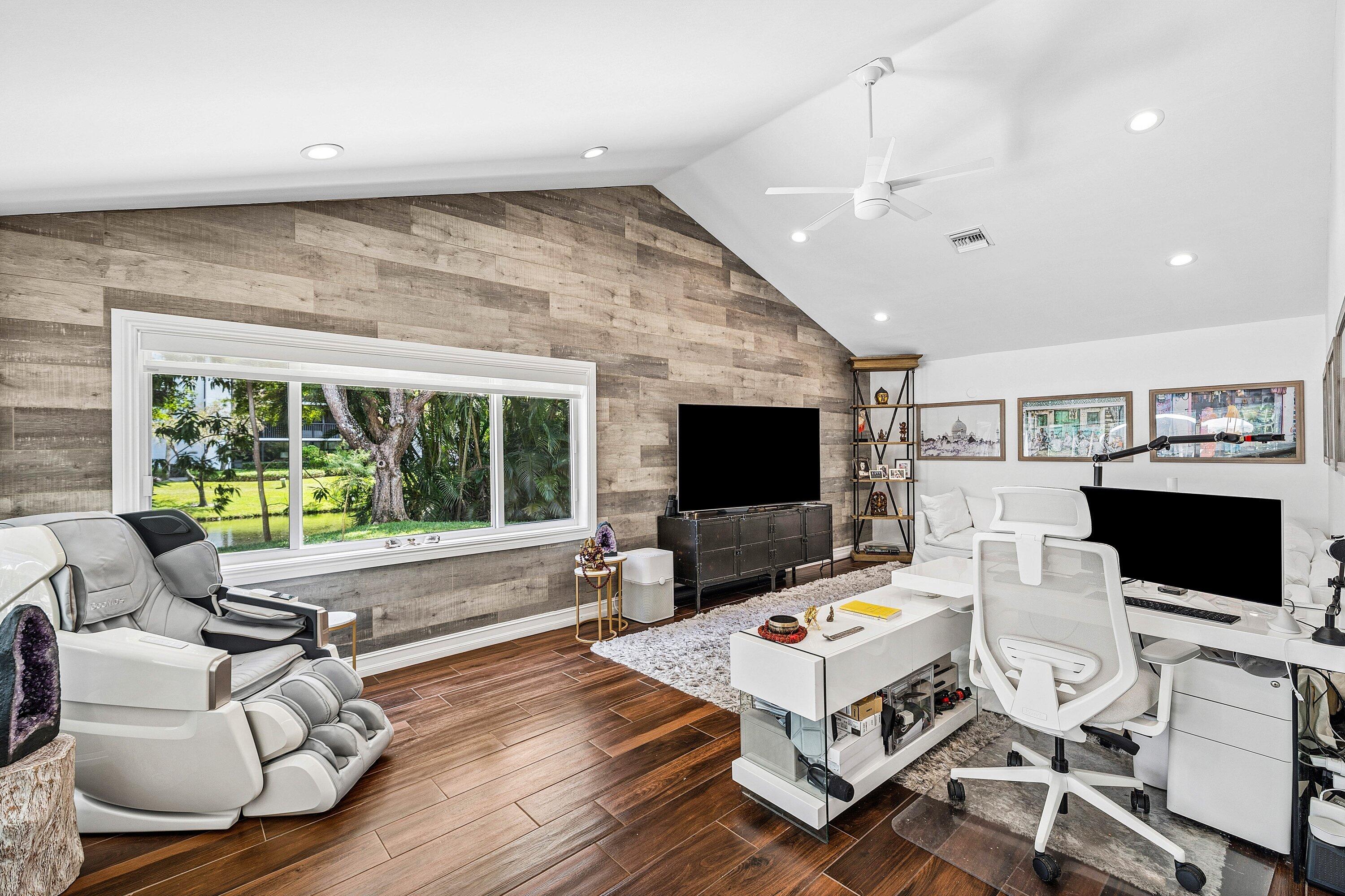 3030 Canterbury, Boca Raton FL 33434