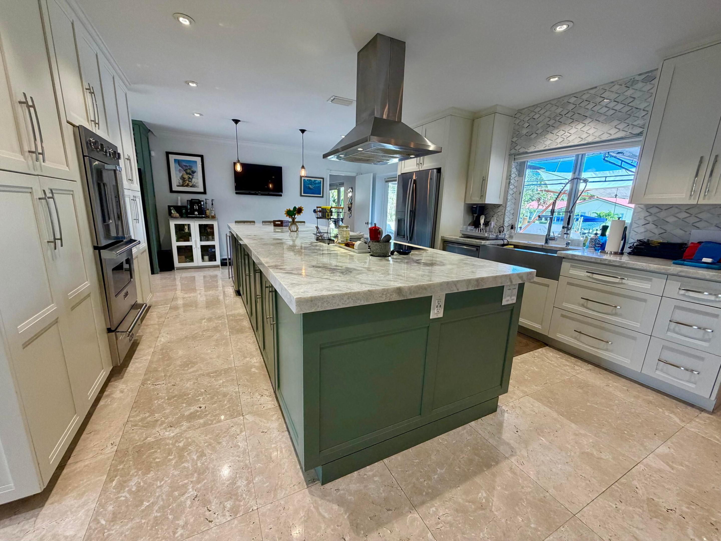 712 Forsyth, Boca Raton FL 33487