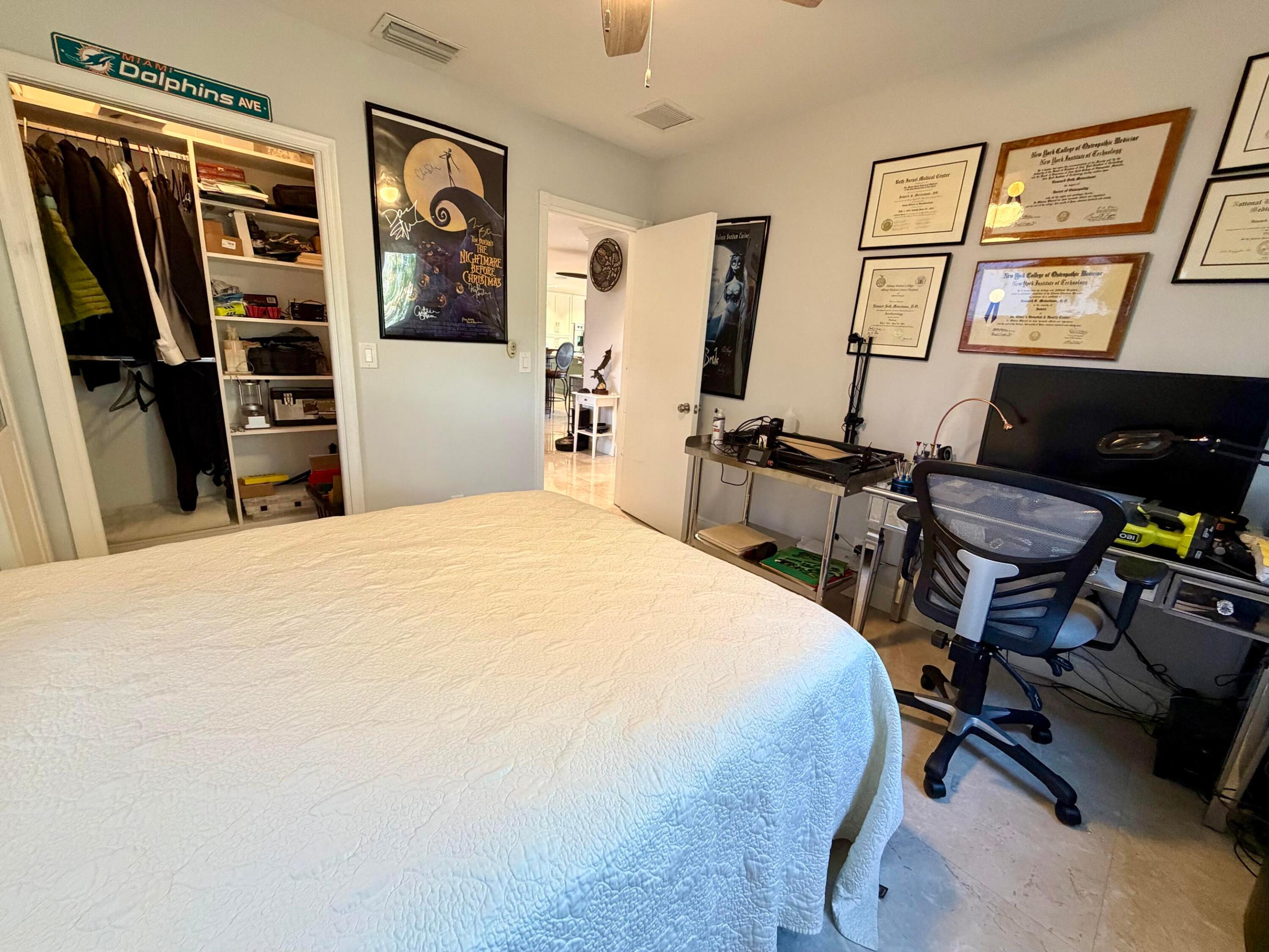 712 Forsyth, Boca Raton FL 33487