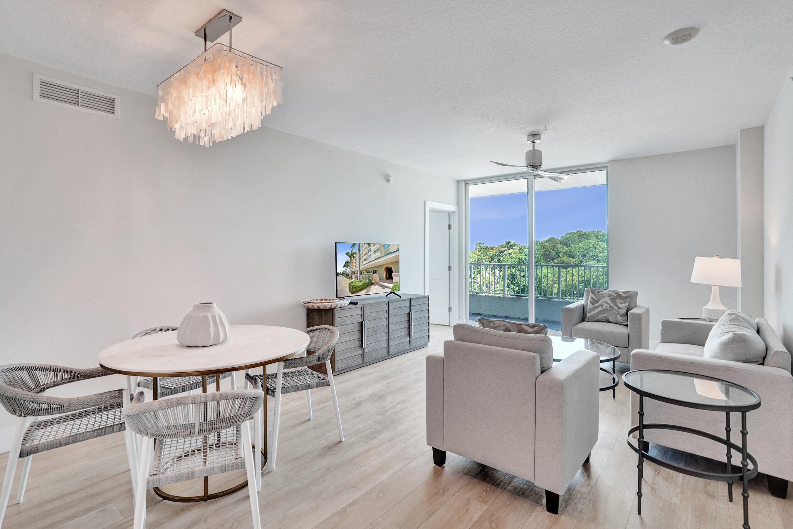 700 E Boynton Beach #406, Boynton Beach FL 33435