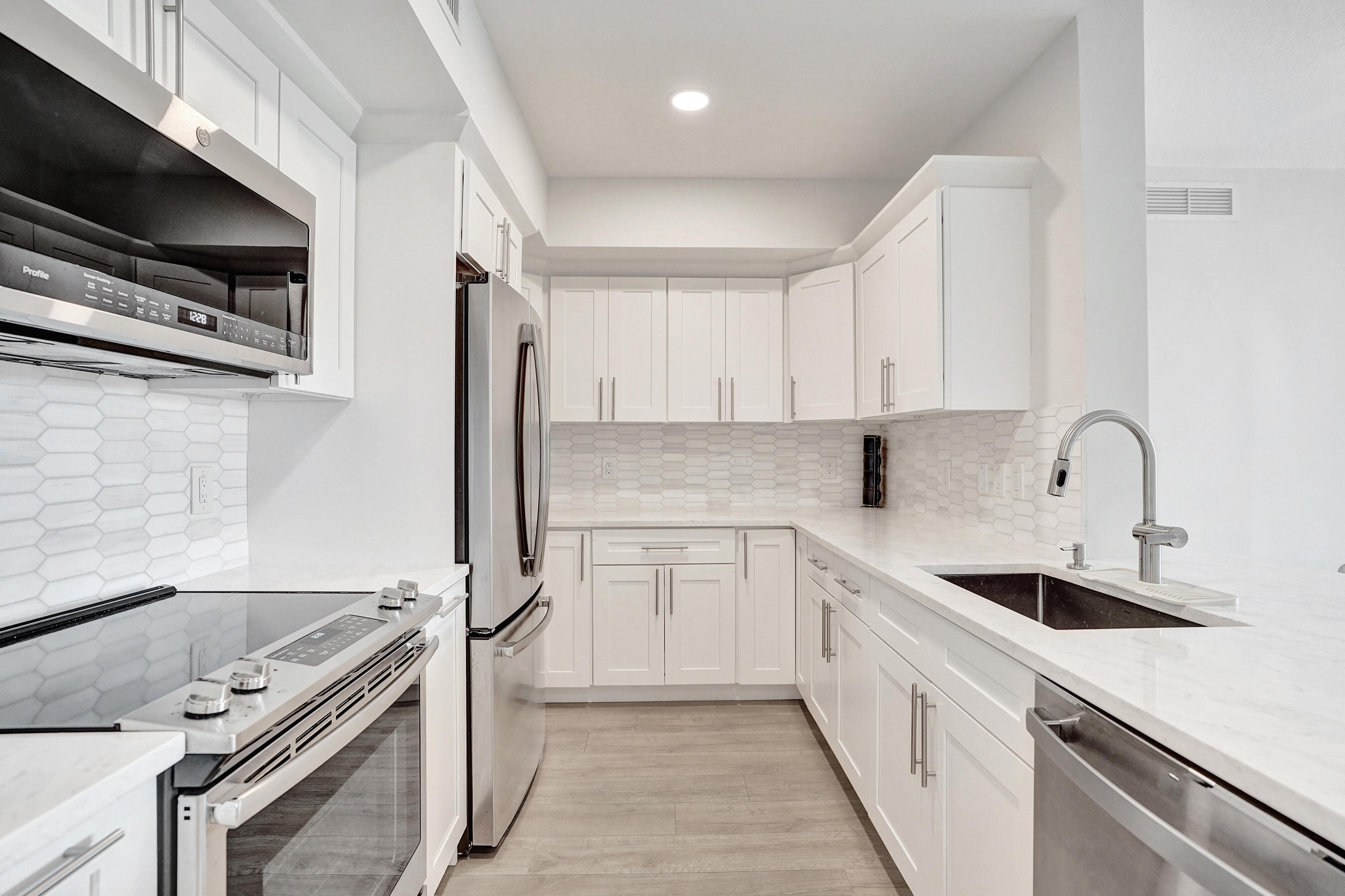 700 E Boynton Beach #406, Boynton Beach FL 33435
