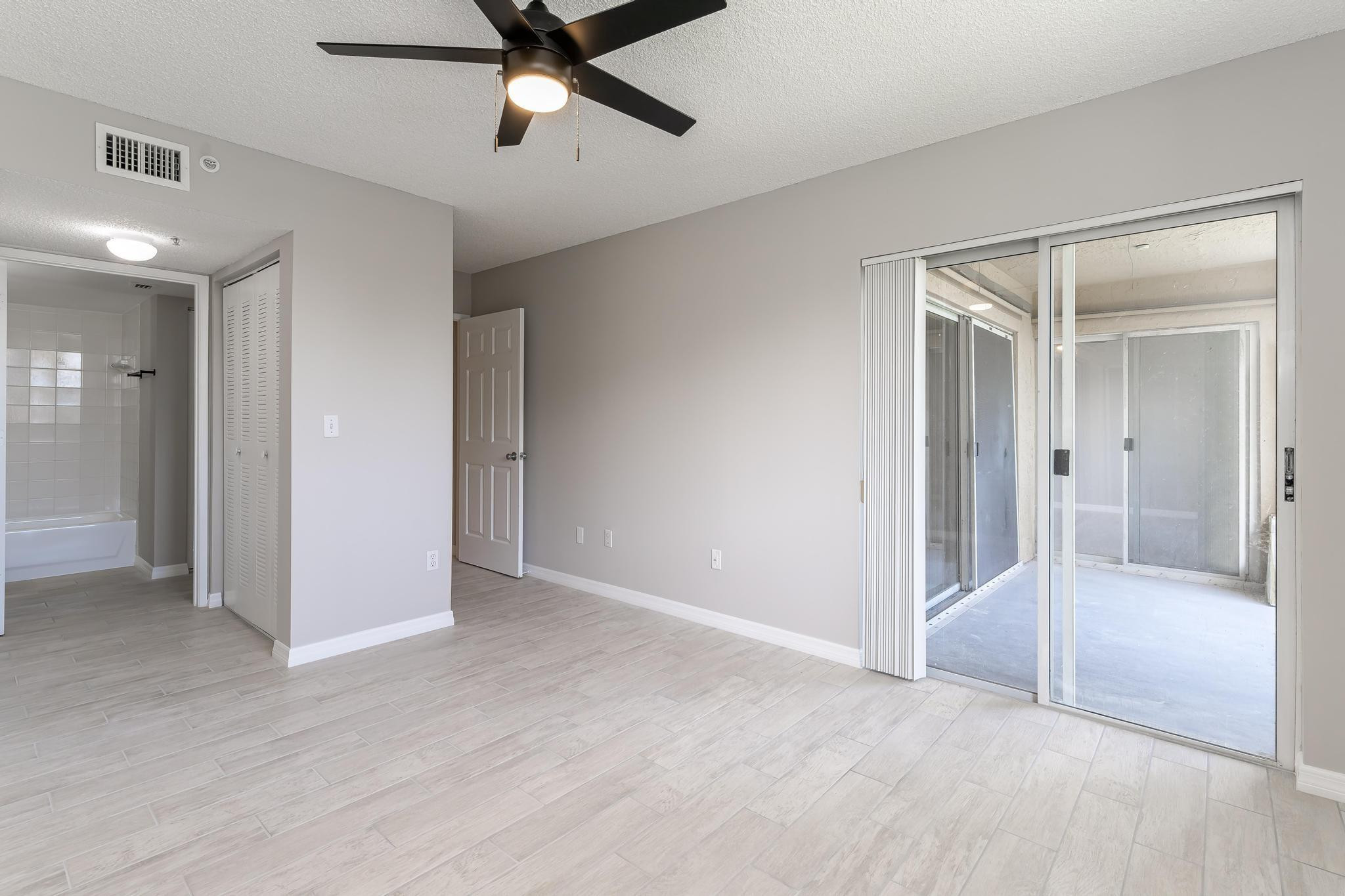 2600 S University #208, Davie FL 33328