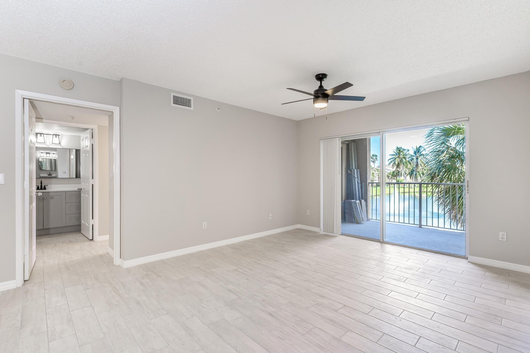 2600 S University #208, Davie FL 33328