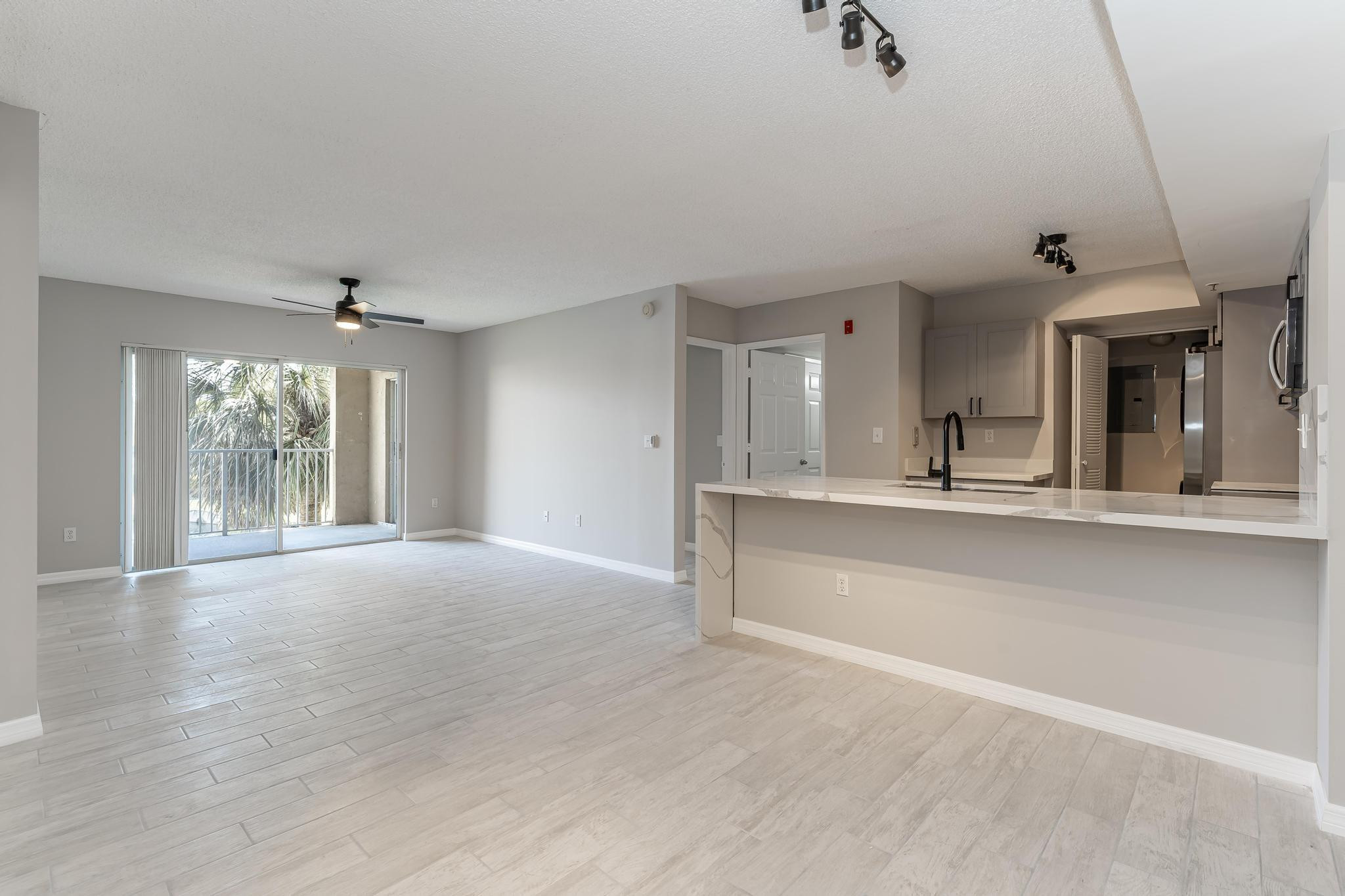 2600 S University #208, Davie FL 33328