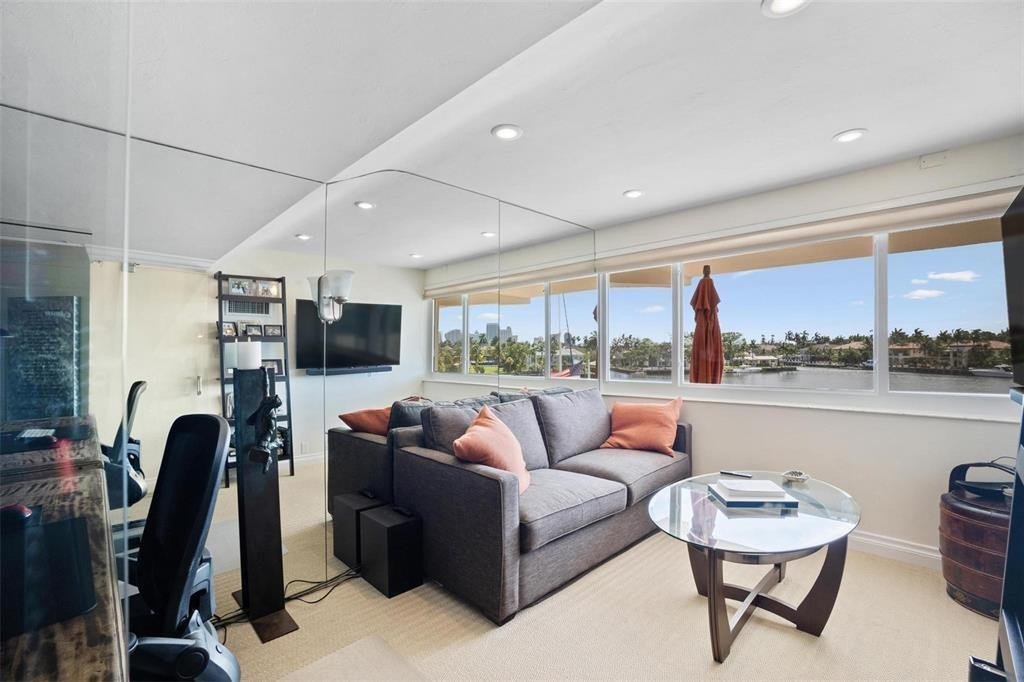 333 Sunset #104, Fort Lauderdale FL 33301