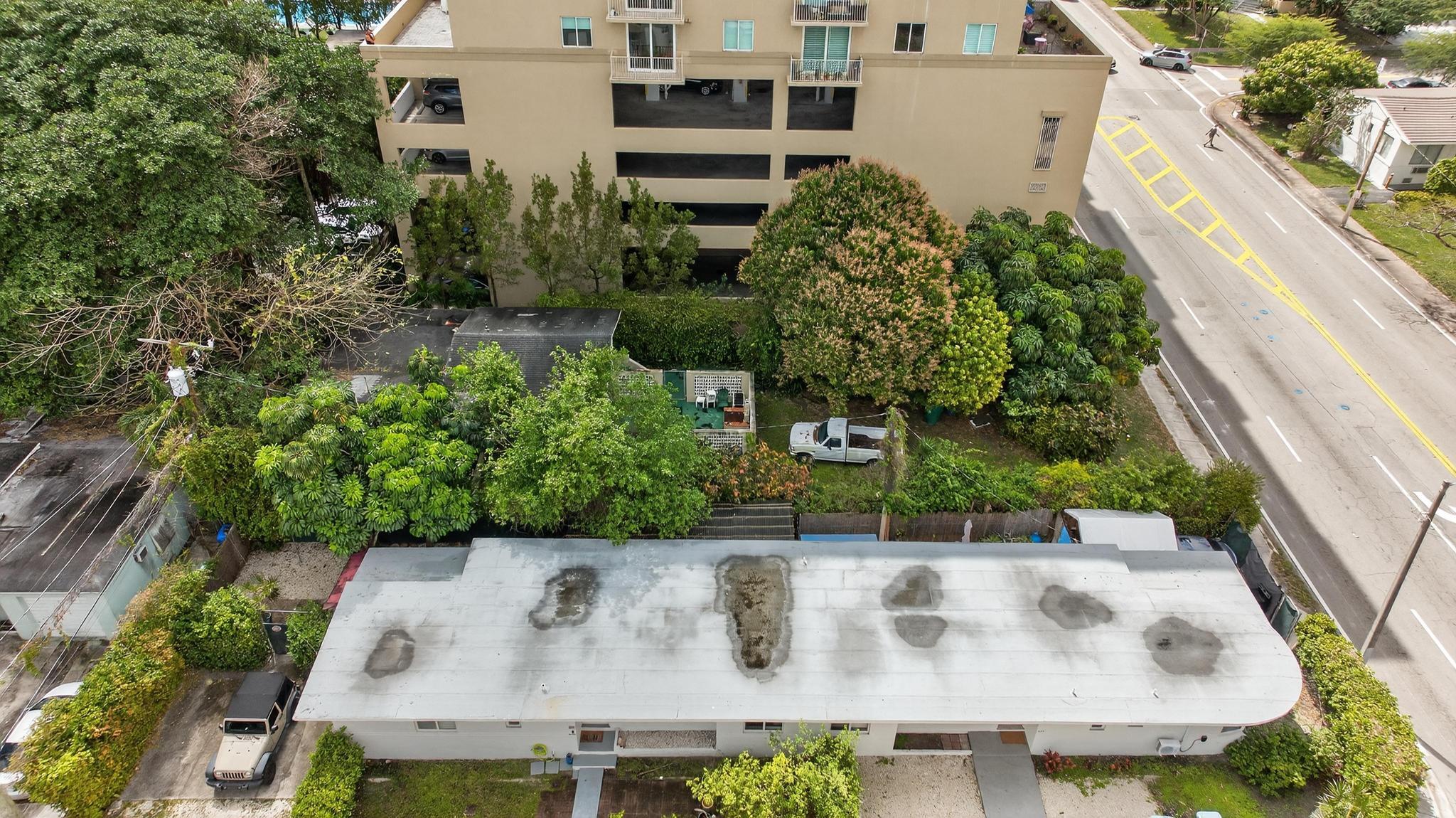 975 SW 37th, Miami FL 33135